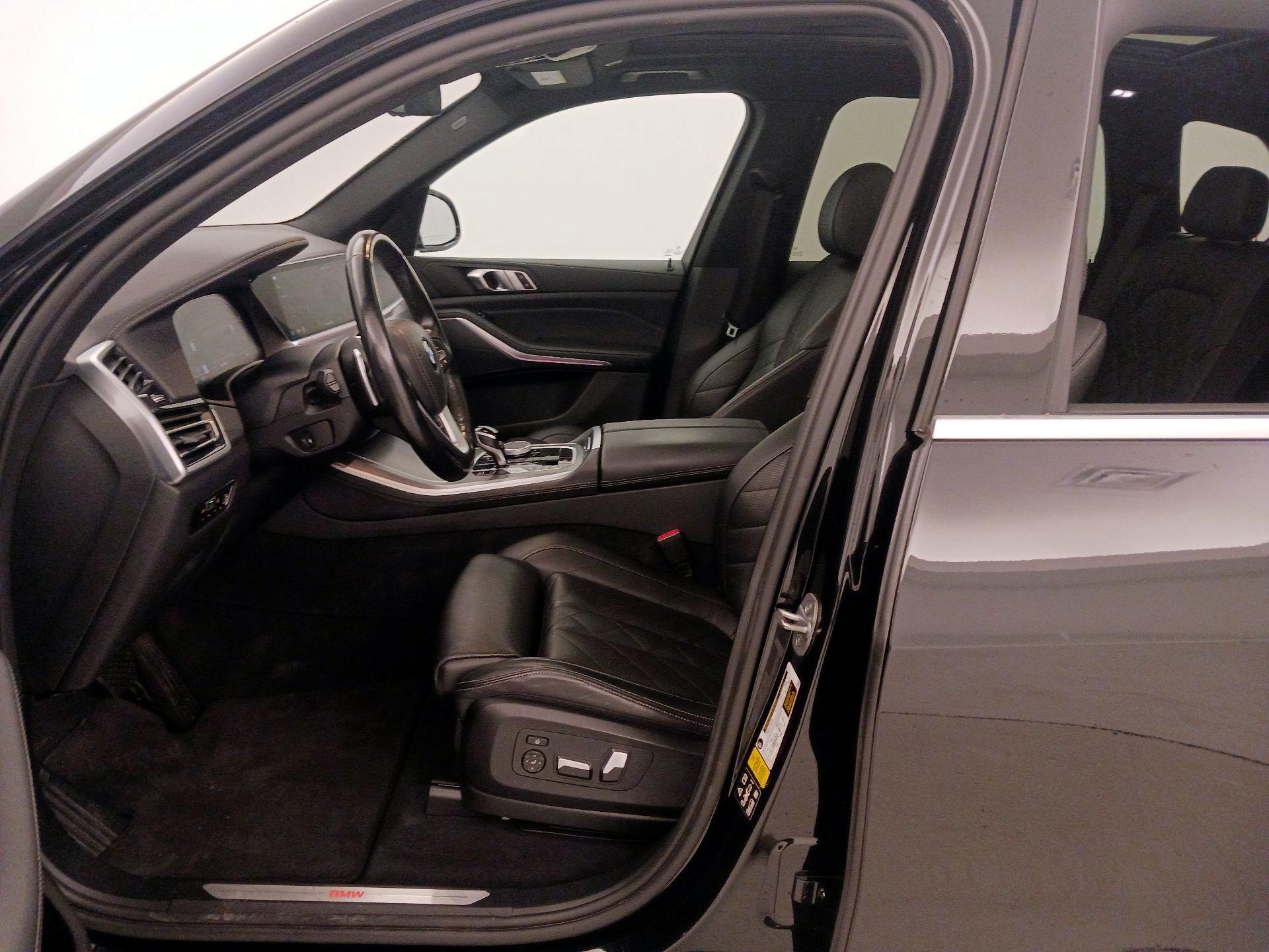 Thumbnail: 2023 BMW X5 - 11