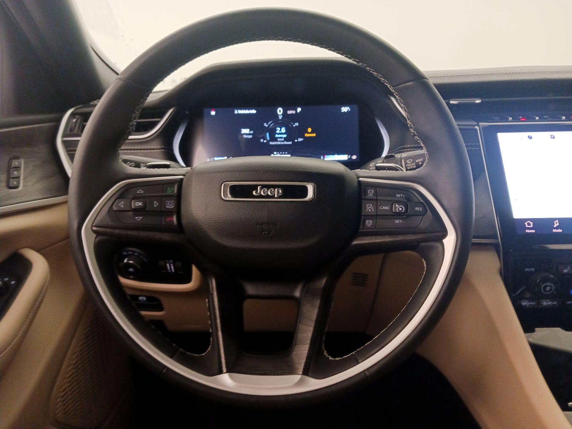 Thumbnail: 2023 Jeep Grand Cherokee - 10