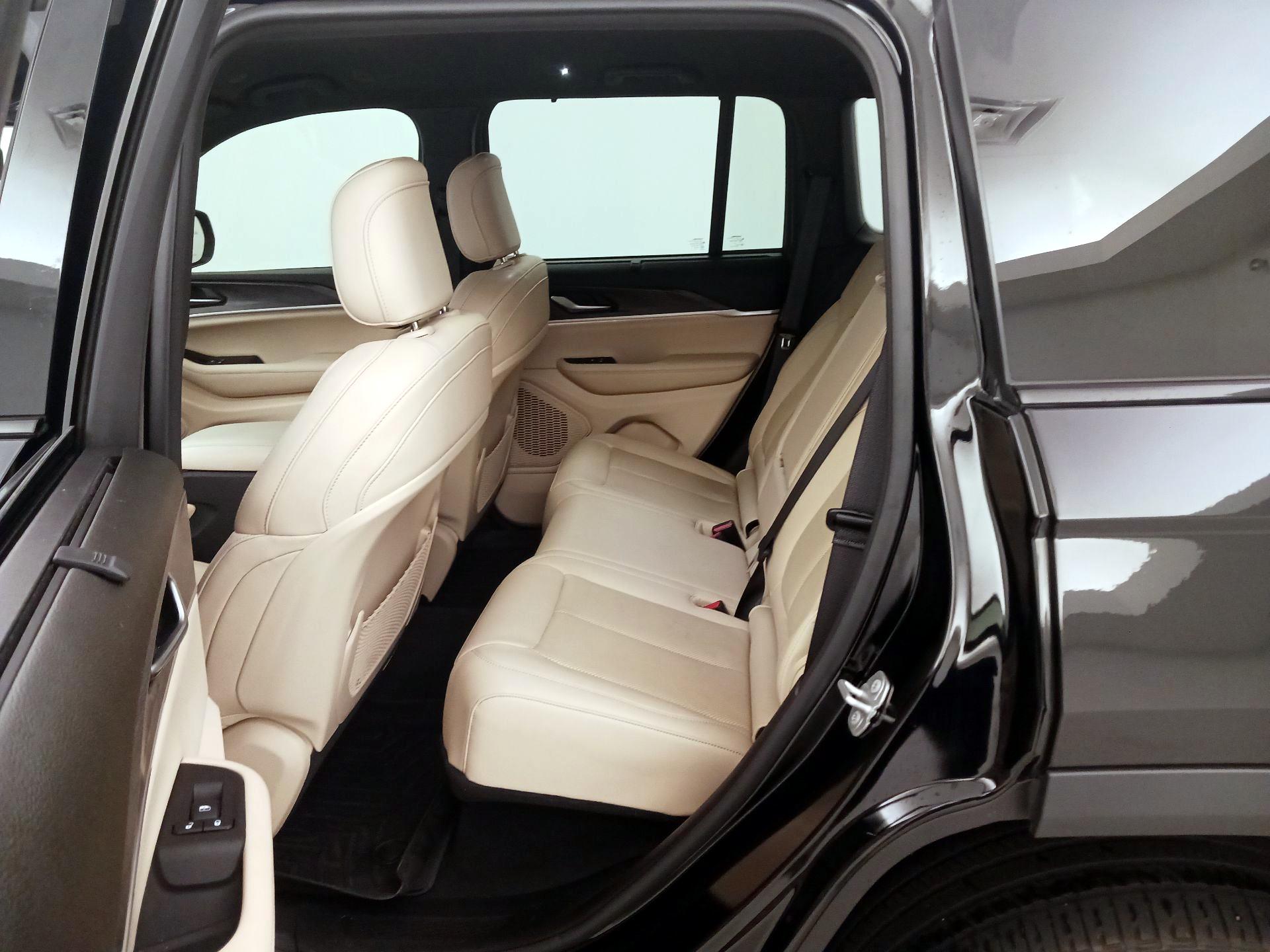 Thumbnail: 2023 Jeep Grand Cherokee - 20