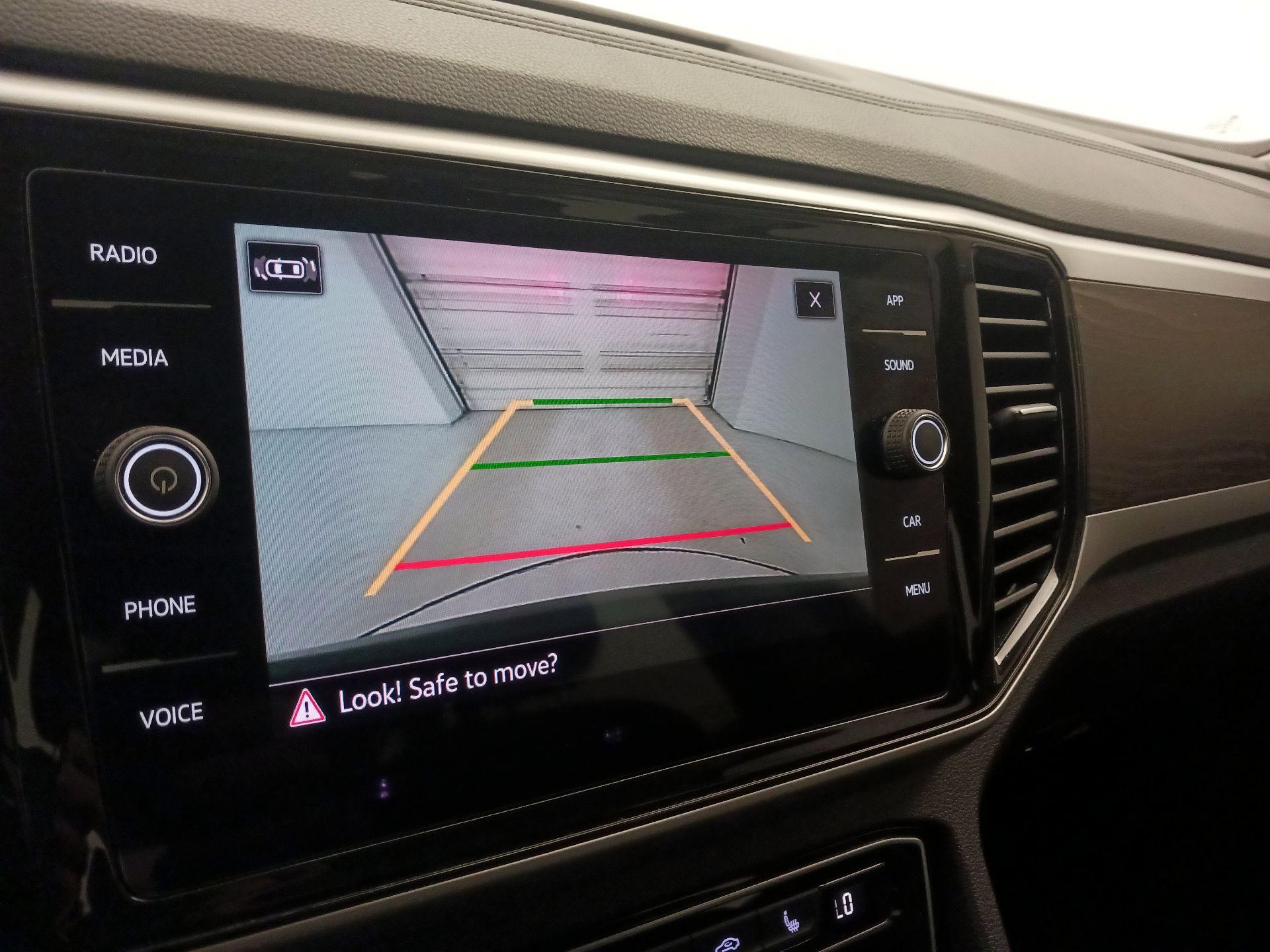 Thumbnail: 2023 Volkswagen Atlas - 14