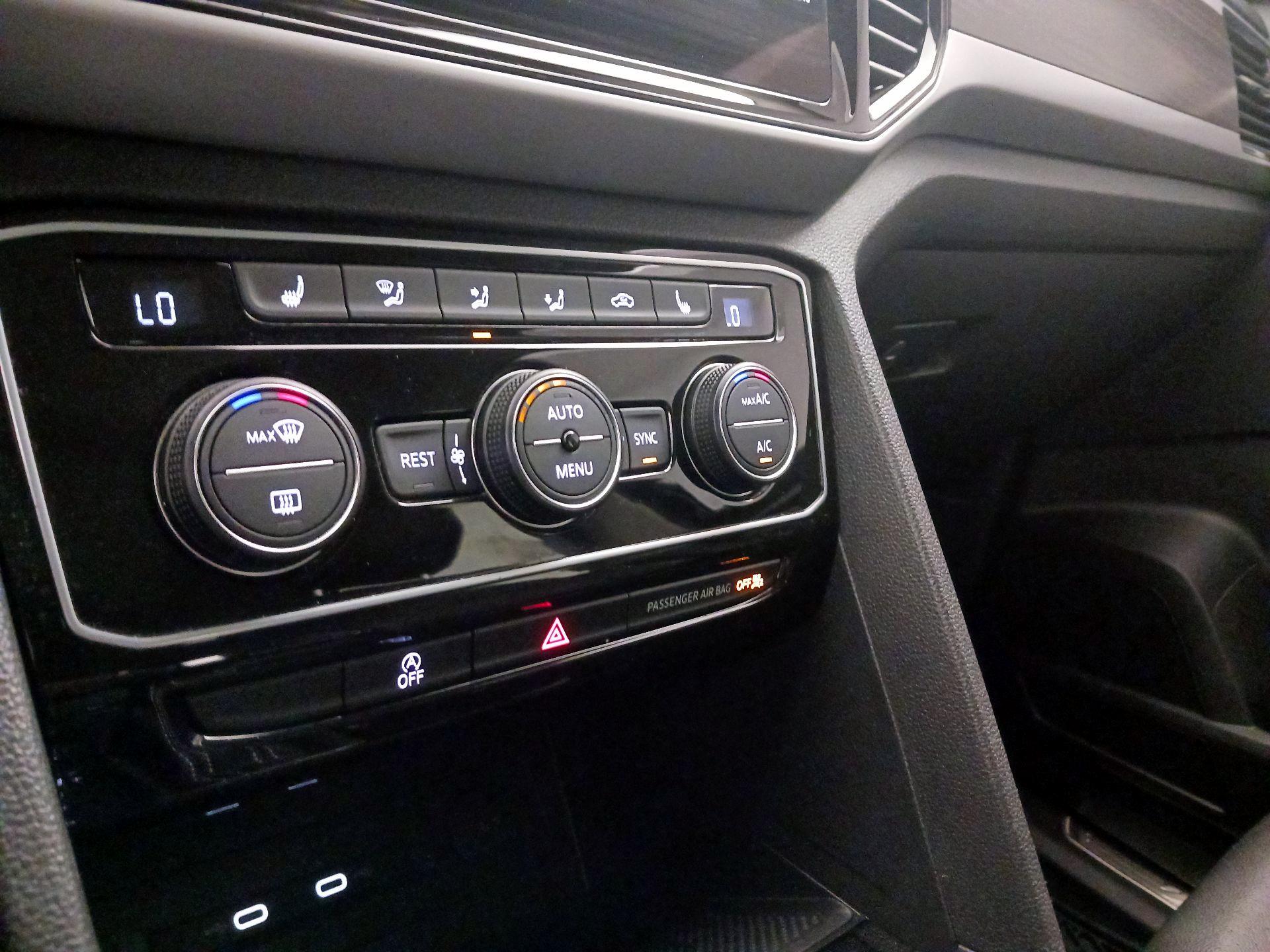 Thumbnail: 2023 Volkswagen Atlas - 16