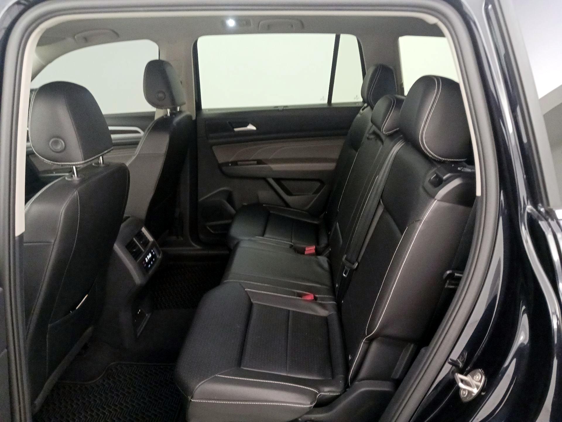 Thumbnail: 2023 Volkswagen Atlas - 20