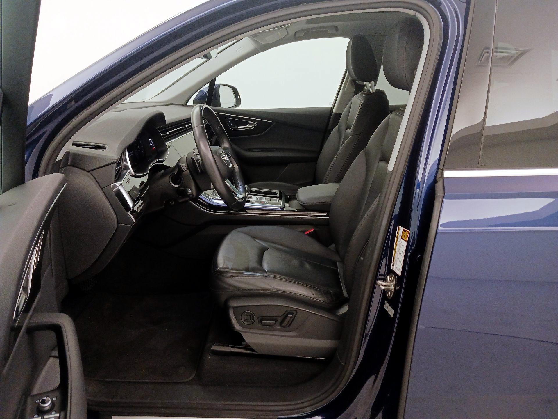 Thumbnail: 2022 Audi Q7 - 11