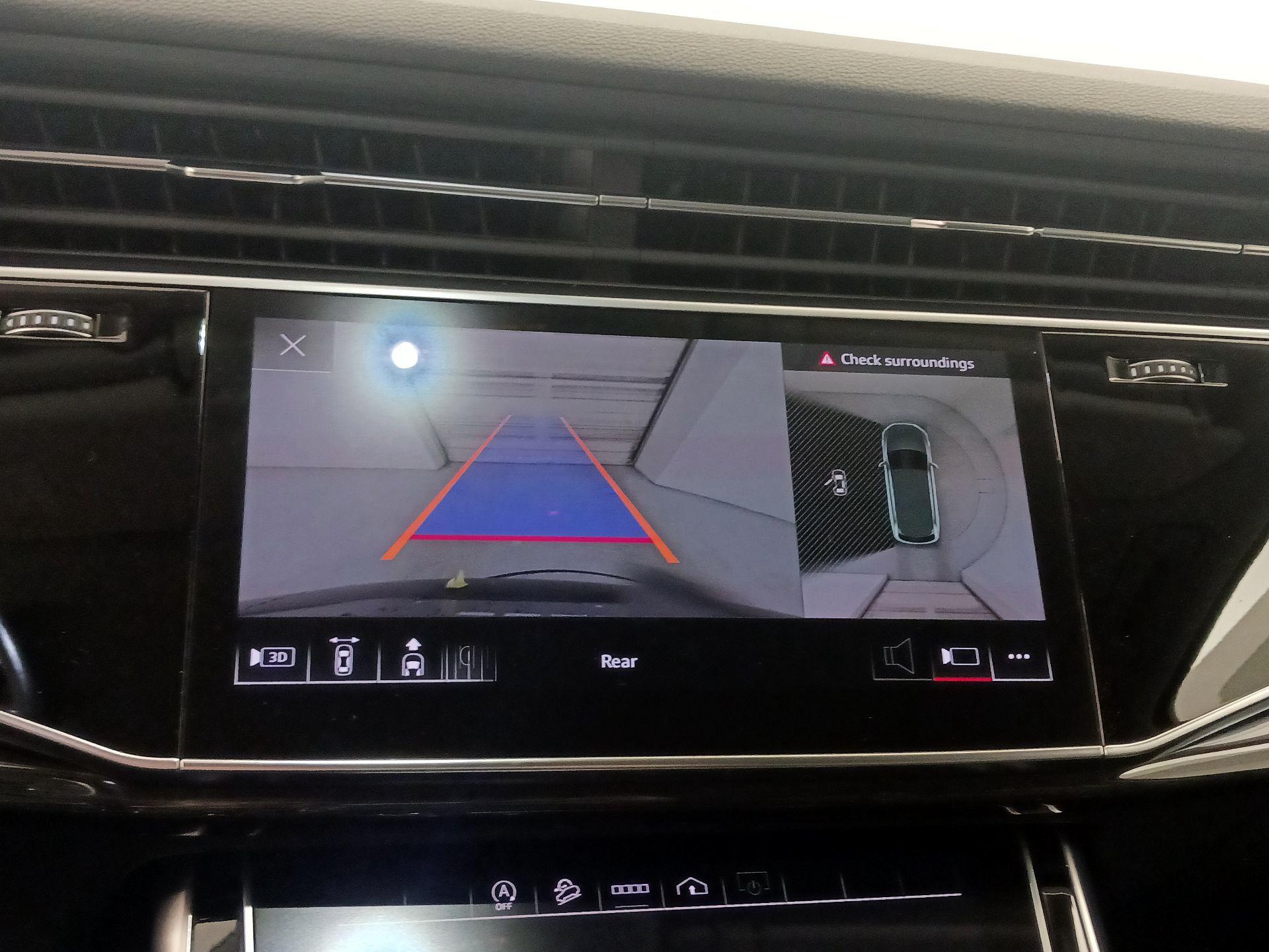 Thumbnail: 2022 Audi Q7 - 15