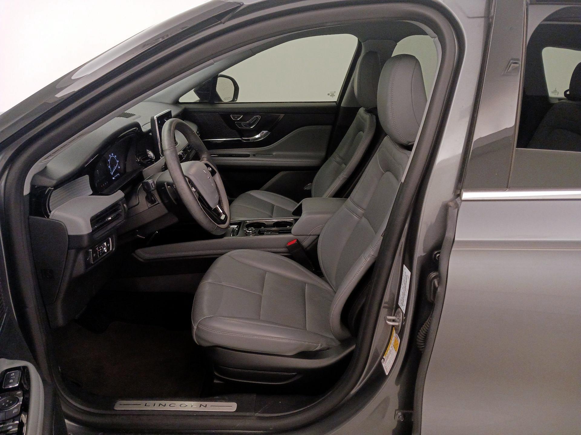 Thumbnail: 2022 Lincoln Corsair - 11