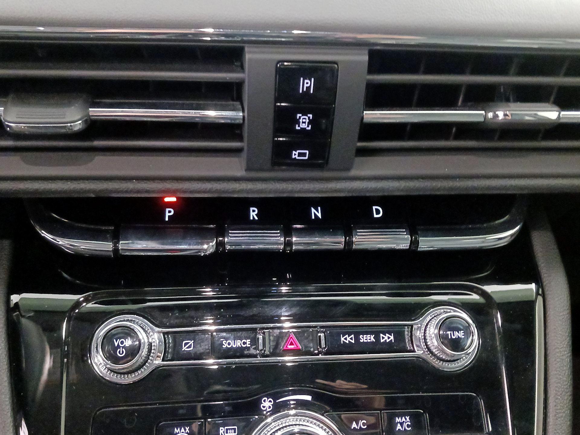 Thumbnail: 2022 Lincoln Corsair - 18