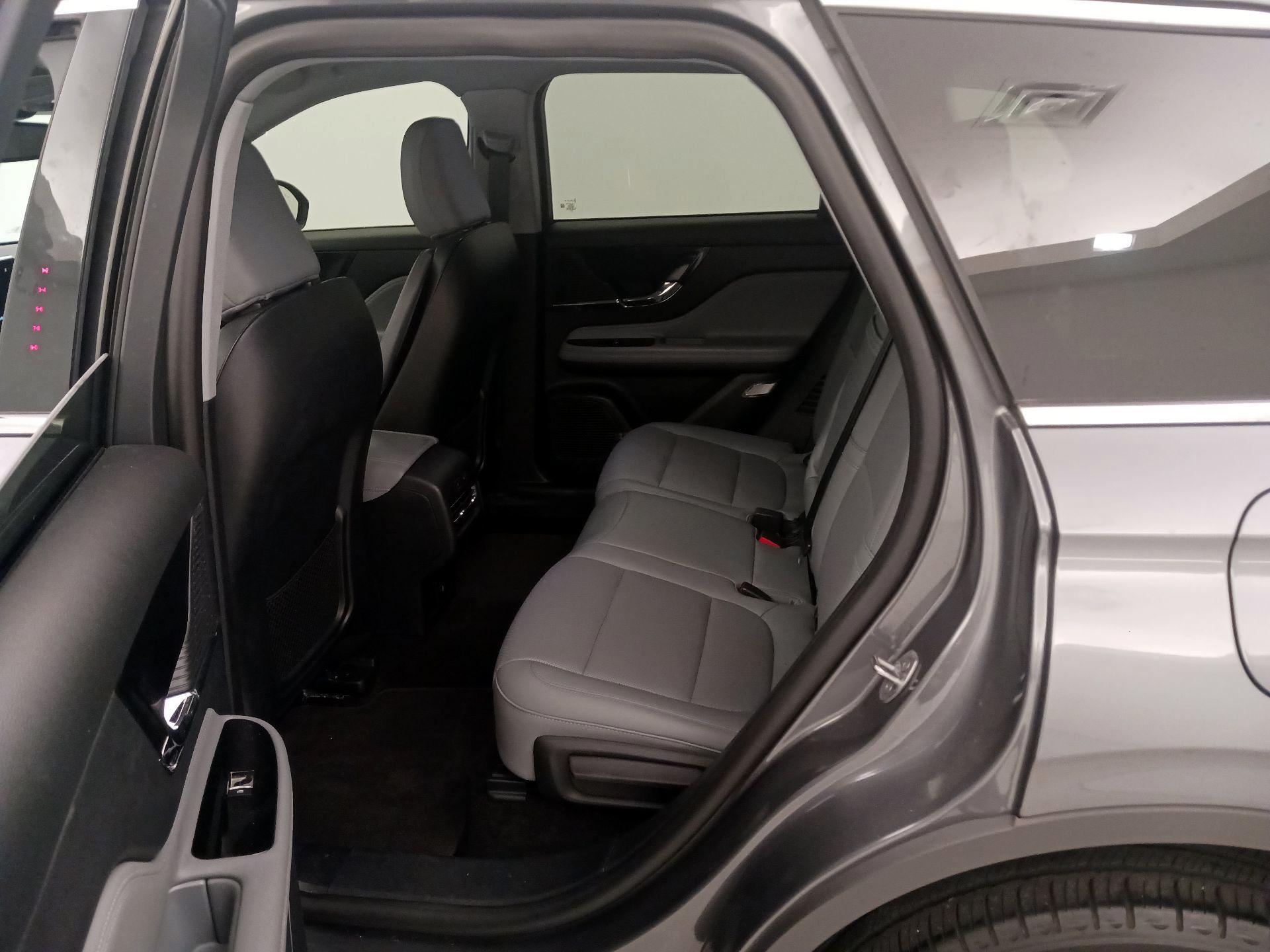 Thumbnail: 2022 Lincoln Corsair - 20