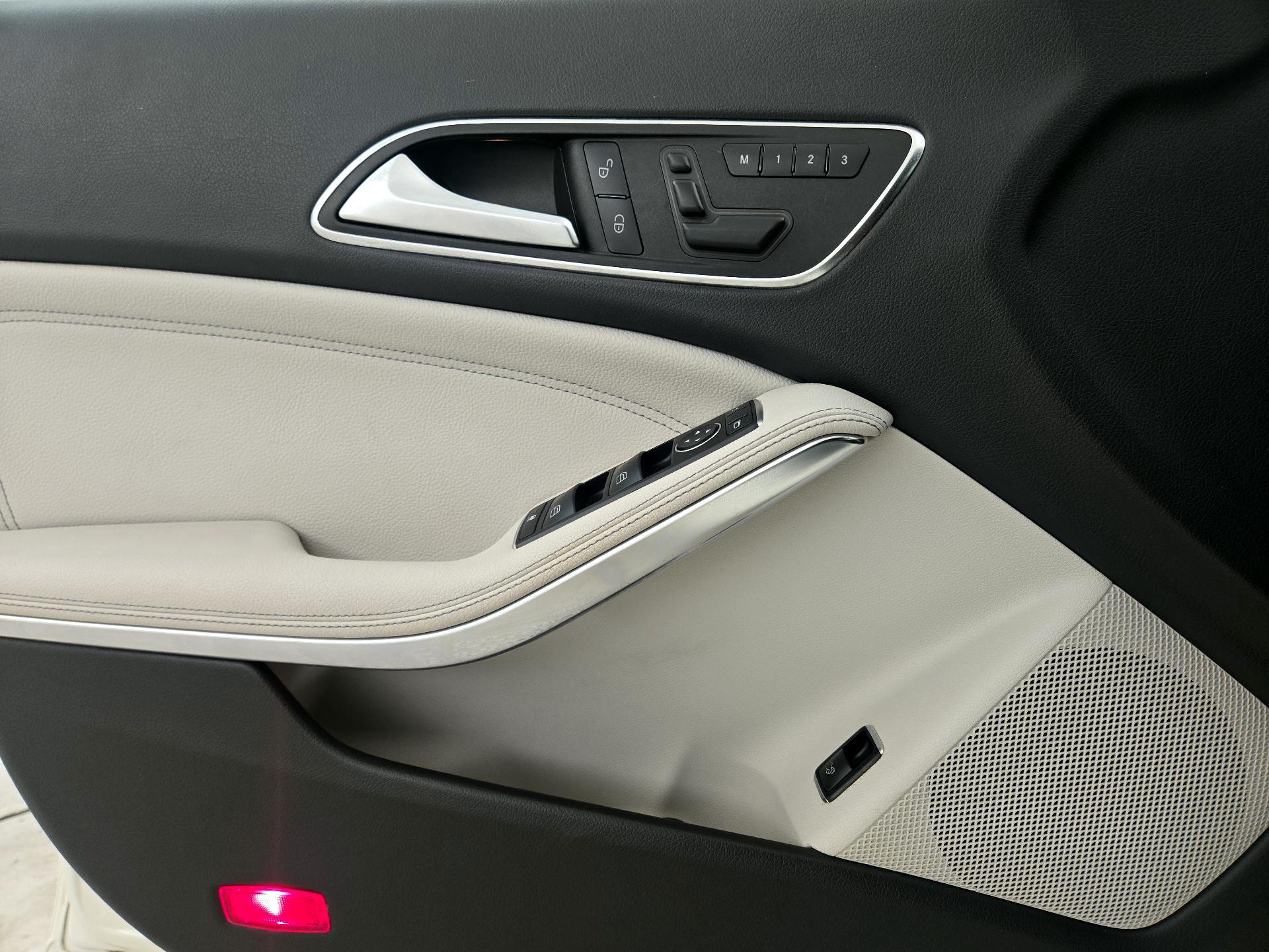 Thumbnail: 2016 Mercedes-Benz CLA - 12