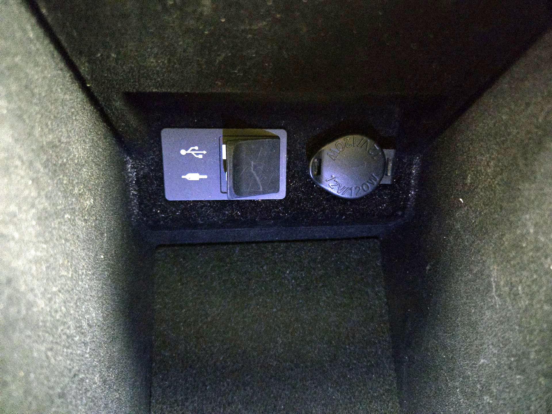 Thumbnail: 2014 Lexus ES - 18