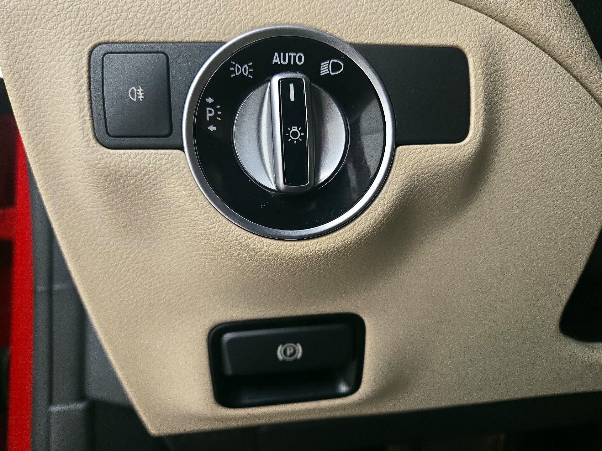 Thumbnail: 2018 Mercedes-Benz CLA - 13