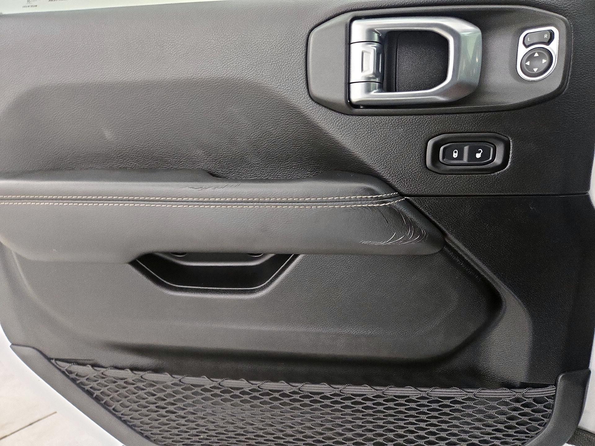 Thumbnail: 2020 Jeep Gladiator - 12