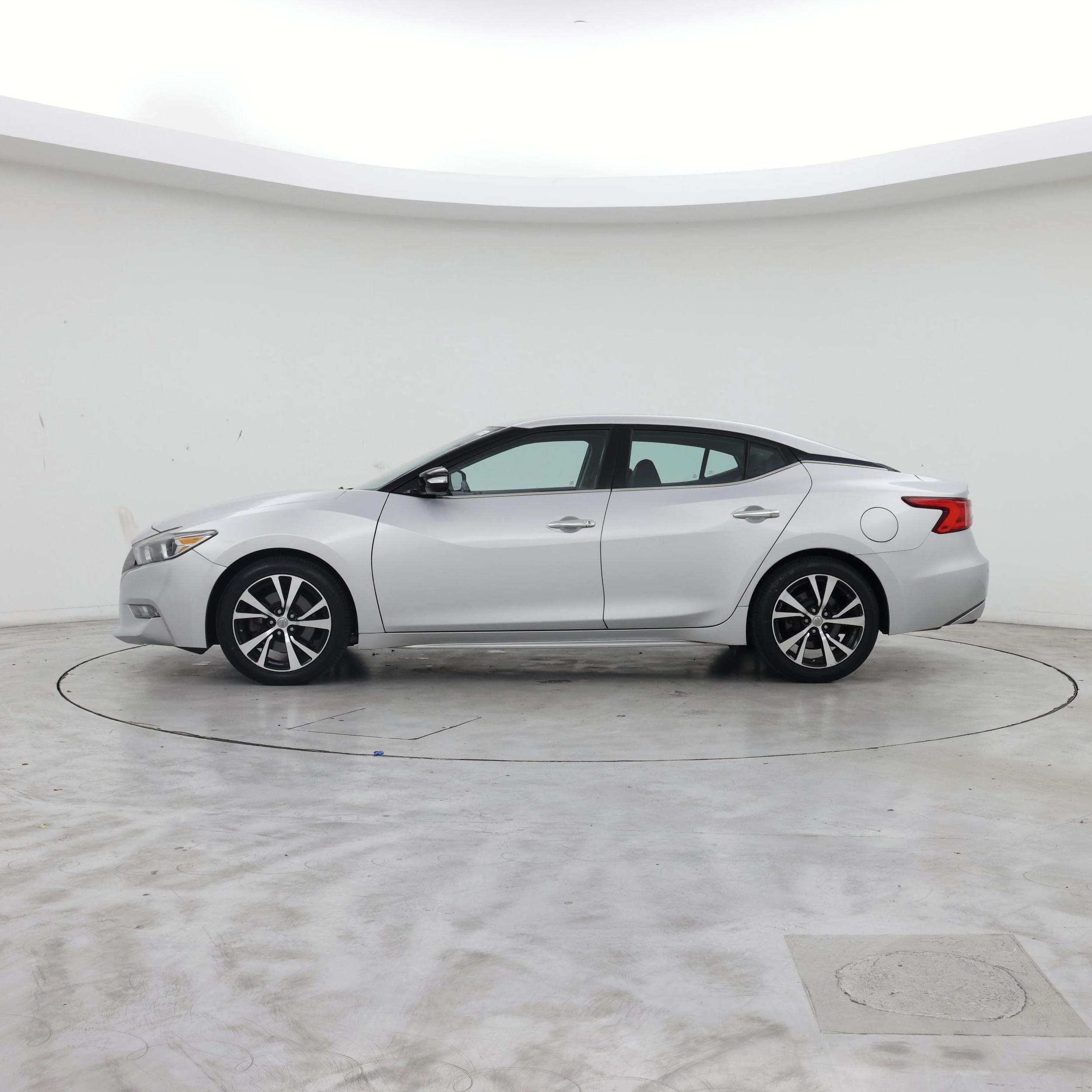 Thumbnail: 2017 Nissan Maxima - 3