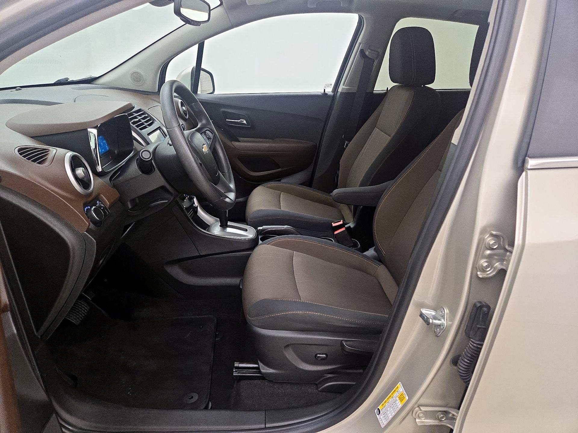 Thumbnail: 2016 Chevrolet Trax - 11