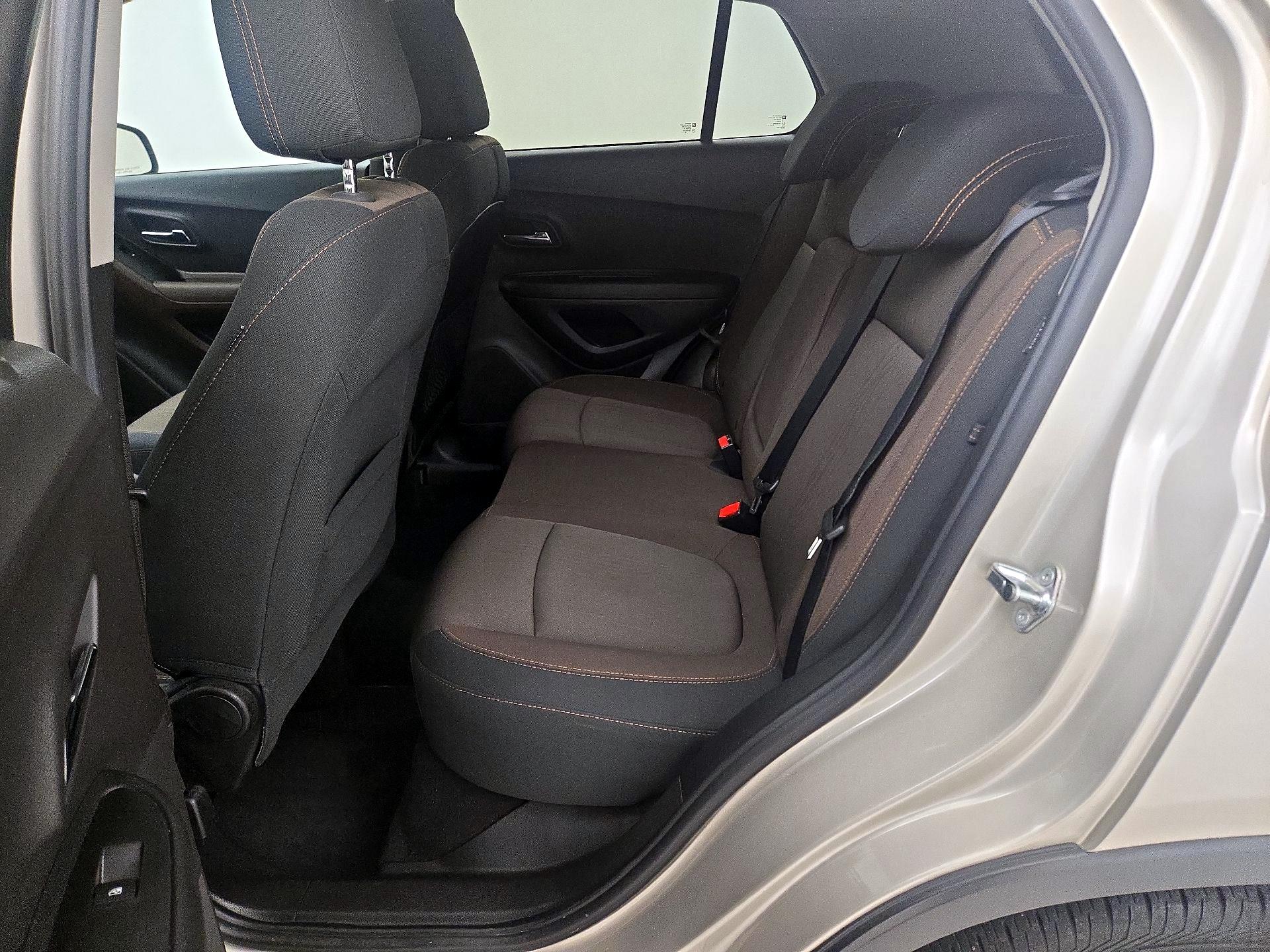 Thumbnail: 2016 Chevrolet Trax - 20