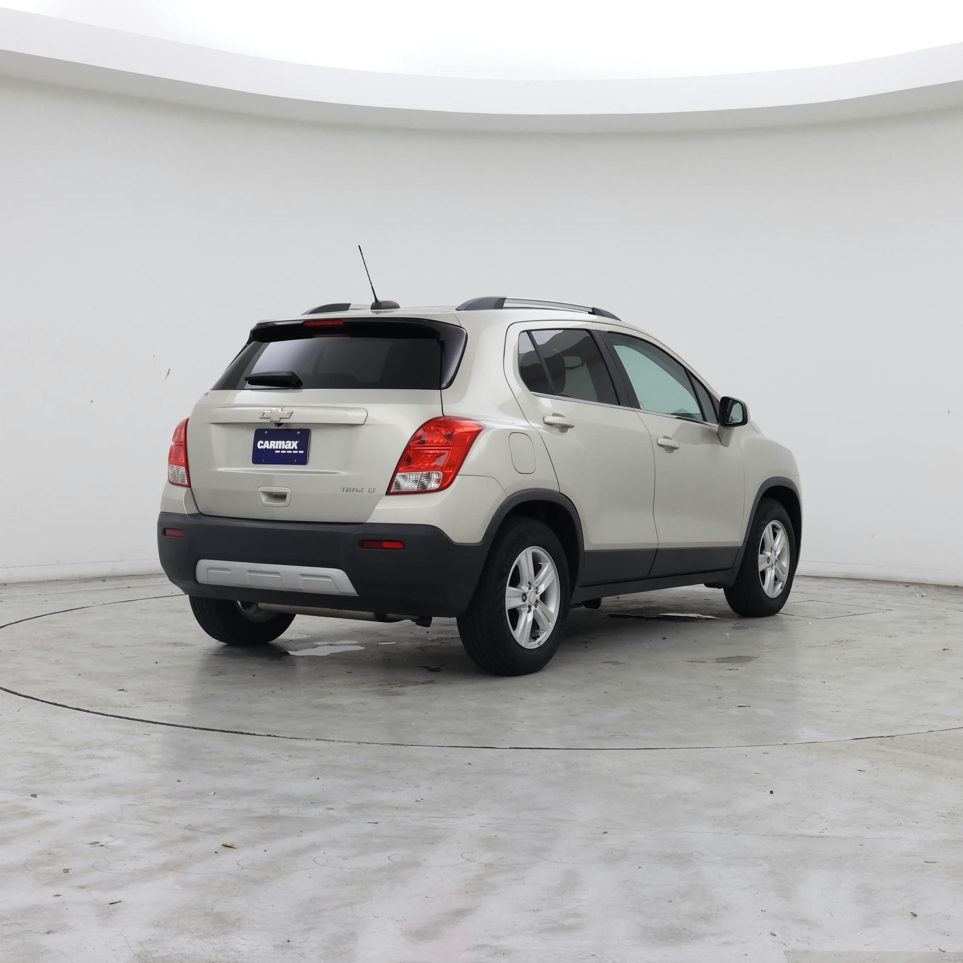 Thumbnail: 2016 Chevrolet Trax - 8