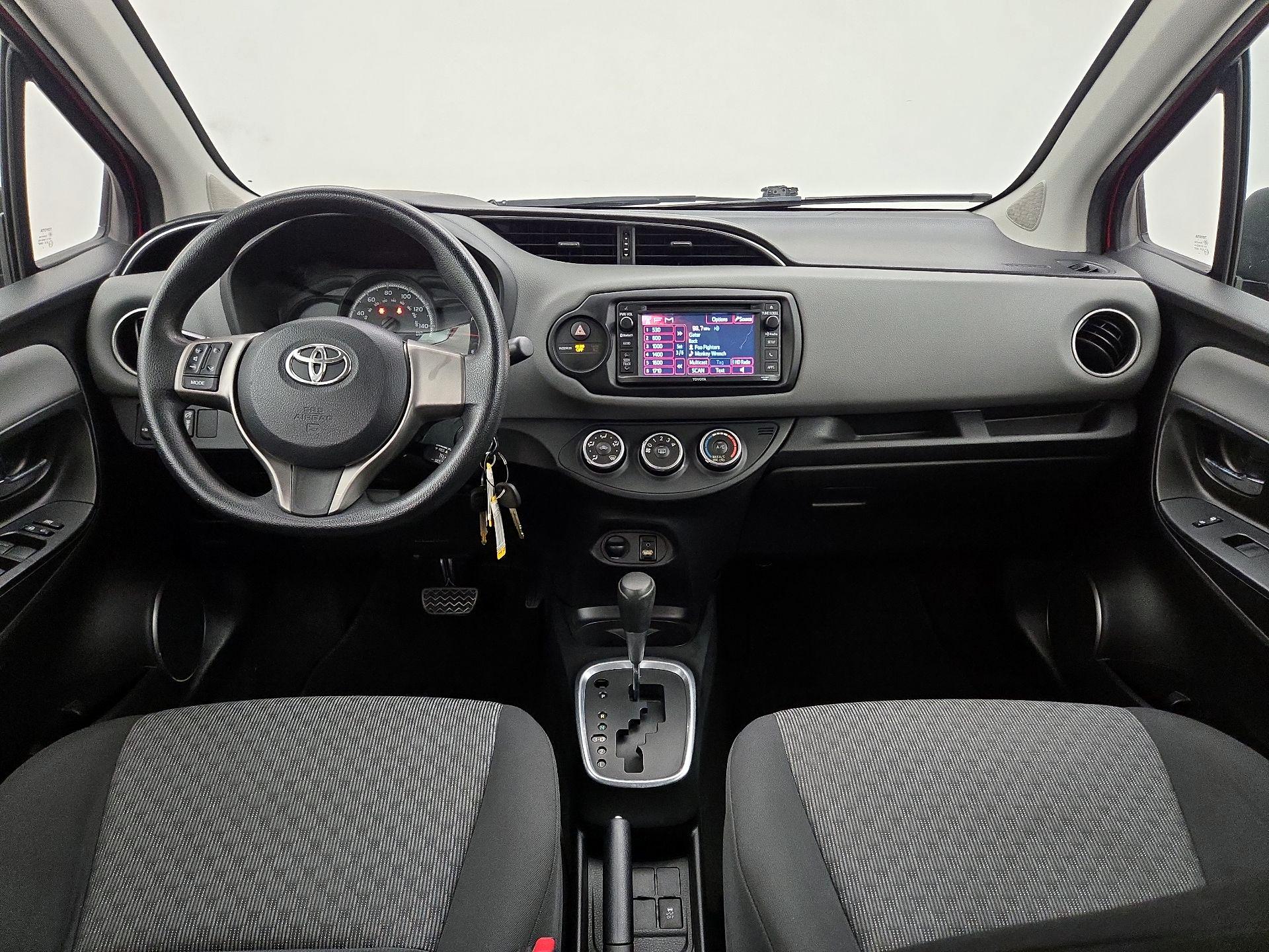 Thumbnail: 2015 Toyota Yaris - 9