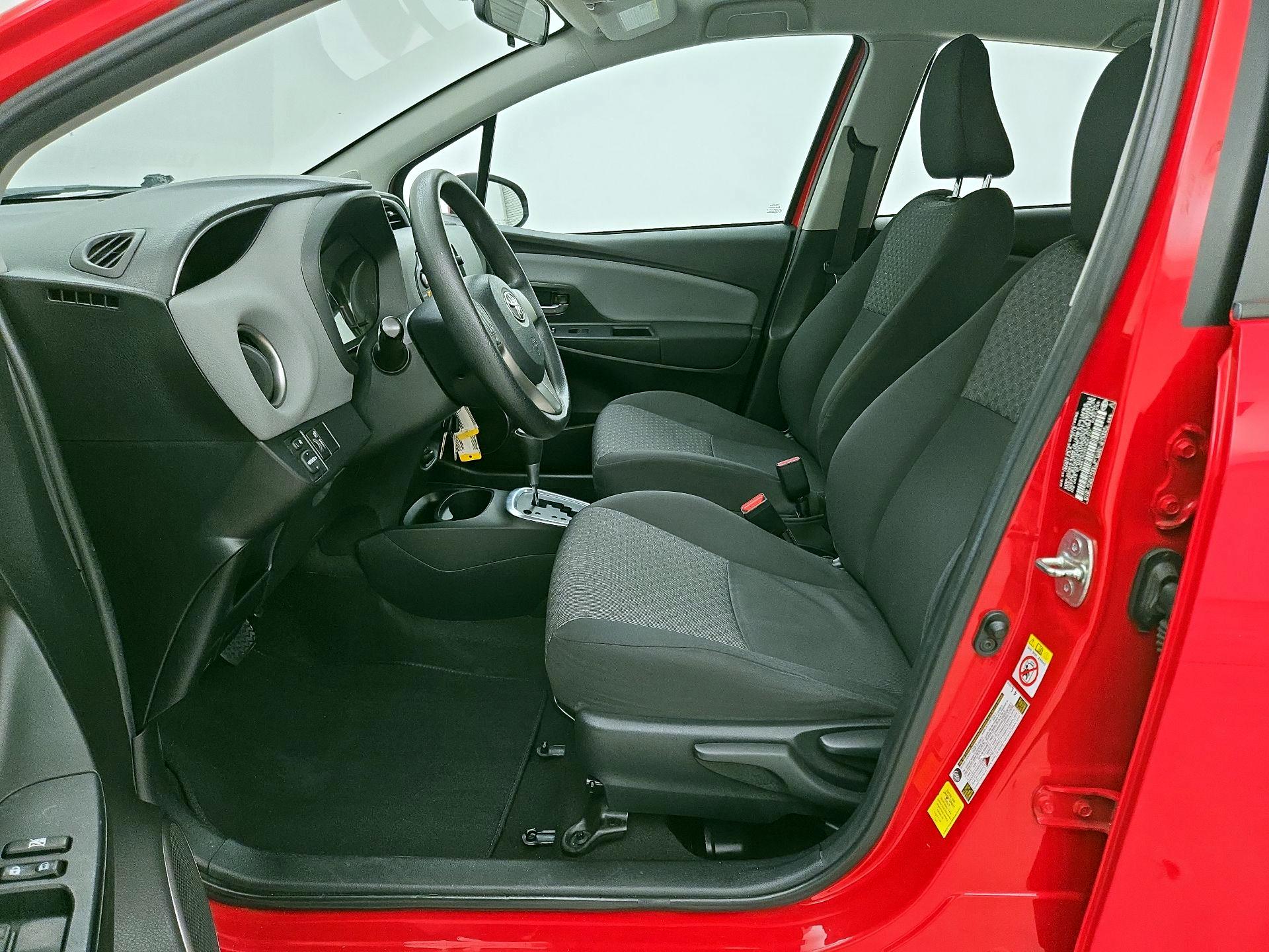 Thumbnail: 2015 Toyota Yaris - 11