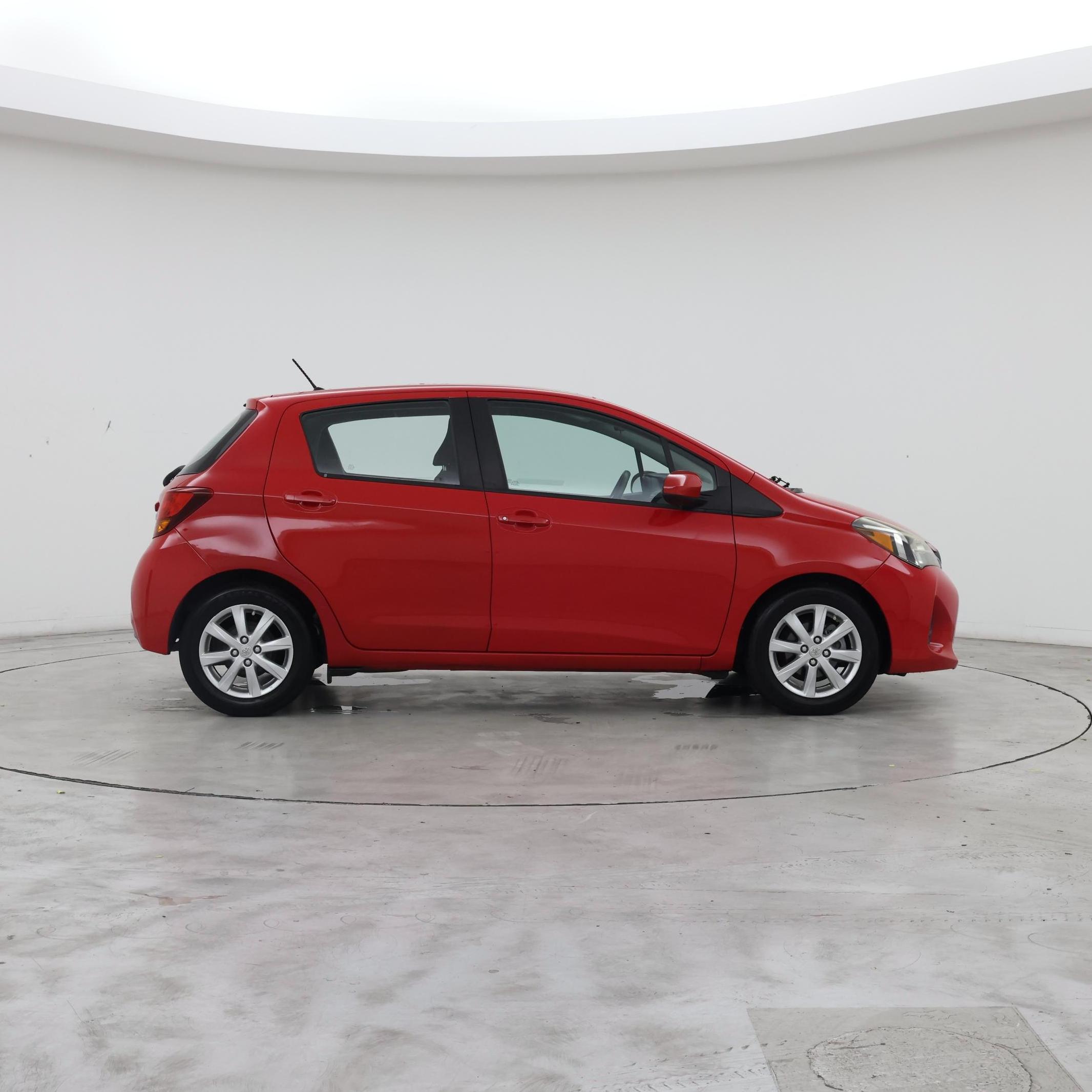 Thumbnail: 2015 Toyota Yaris - 7