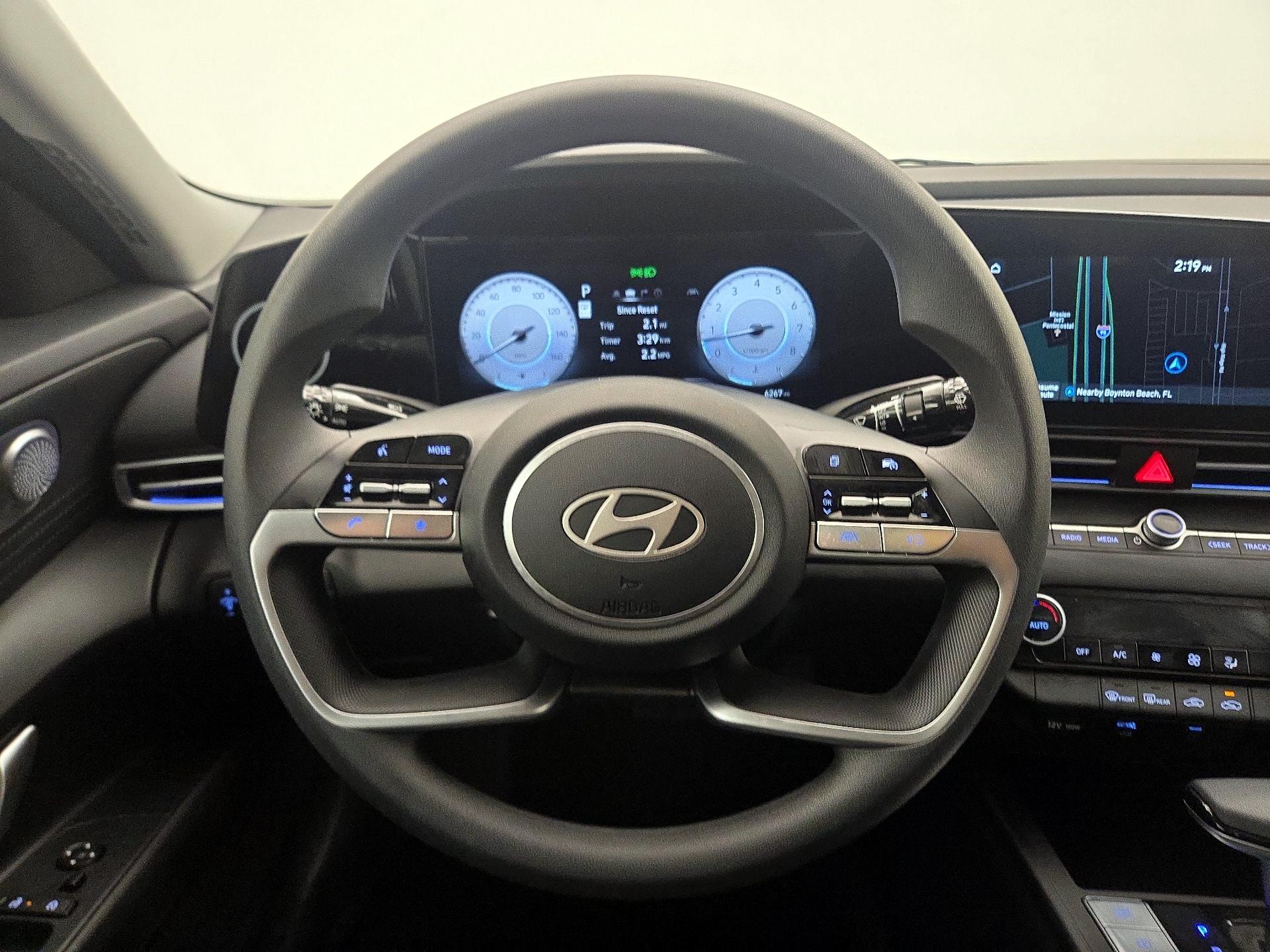 Thumbnail: 2024 Hyundai Elantra - 10