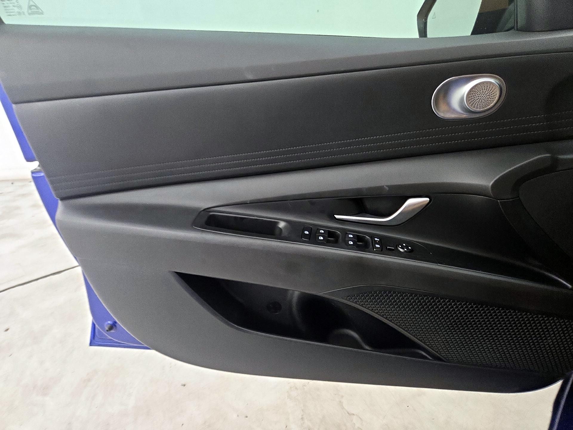 Thumbnail: 2024 Hyundai Elantra - 12