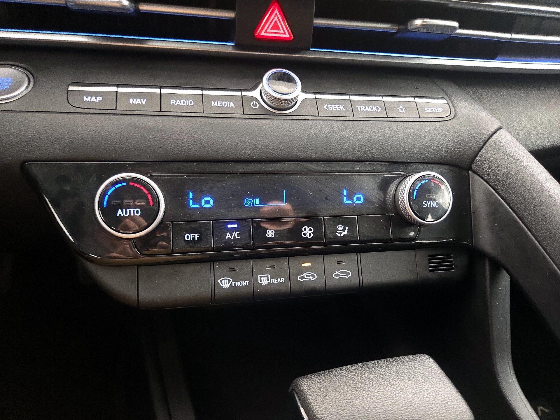 Thumbnail: 2024 Hyundai Elantra - 17