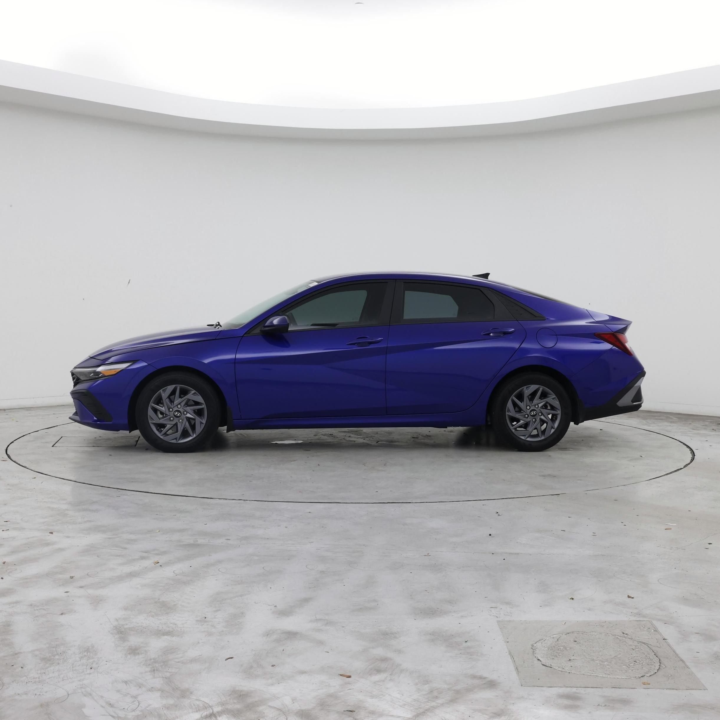 Thumbnail: 2024 Hyundai Elantra - 3