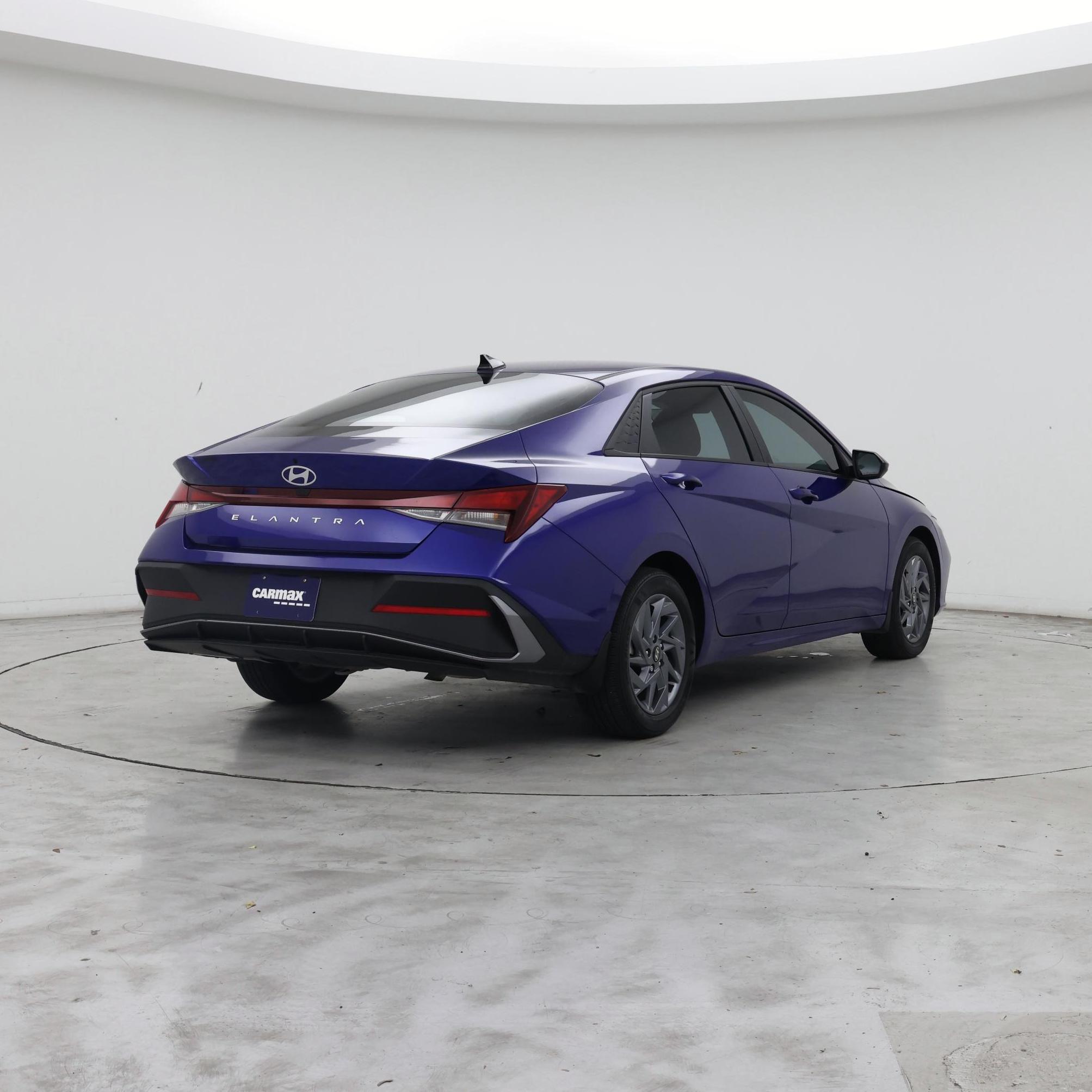 Thumbnail: 2024 Hyundai Elantra - 8