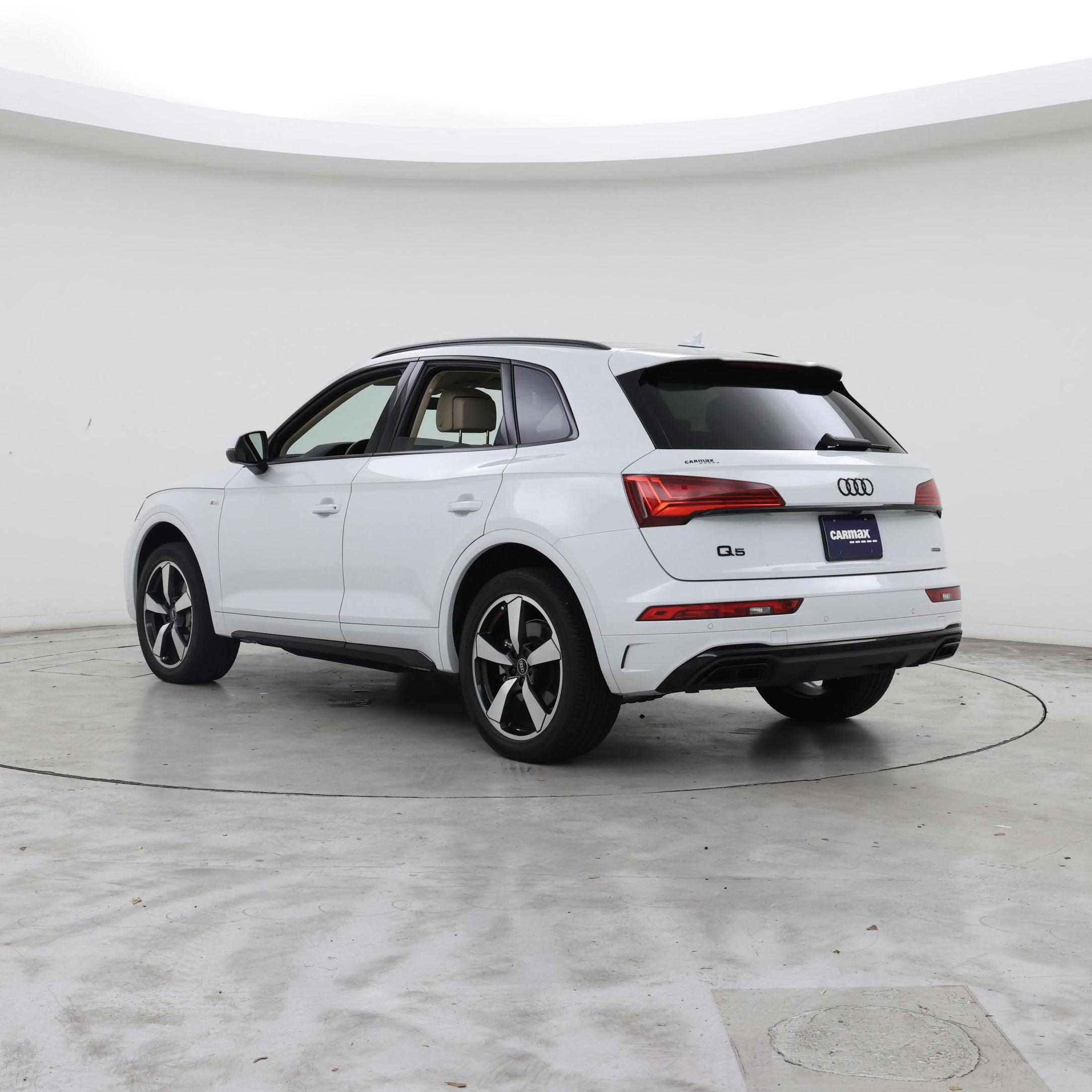 Thumbnail: 2022 Audi Q5 - 2