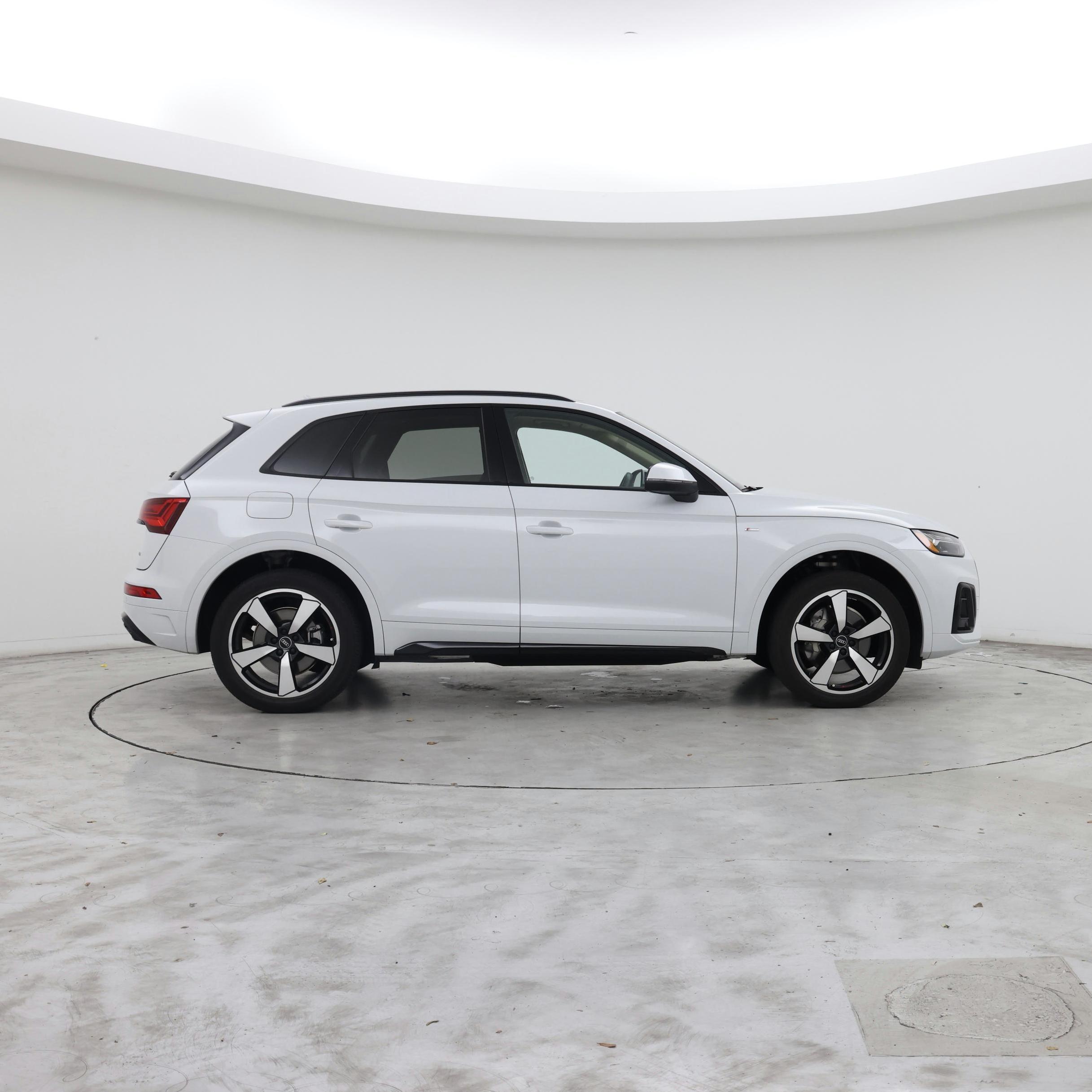 Thumbnail: 2022 Audi Q5 - 7