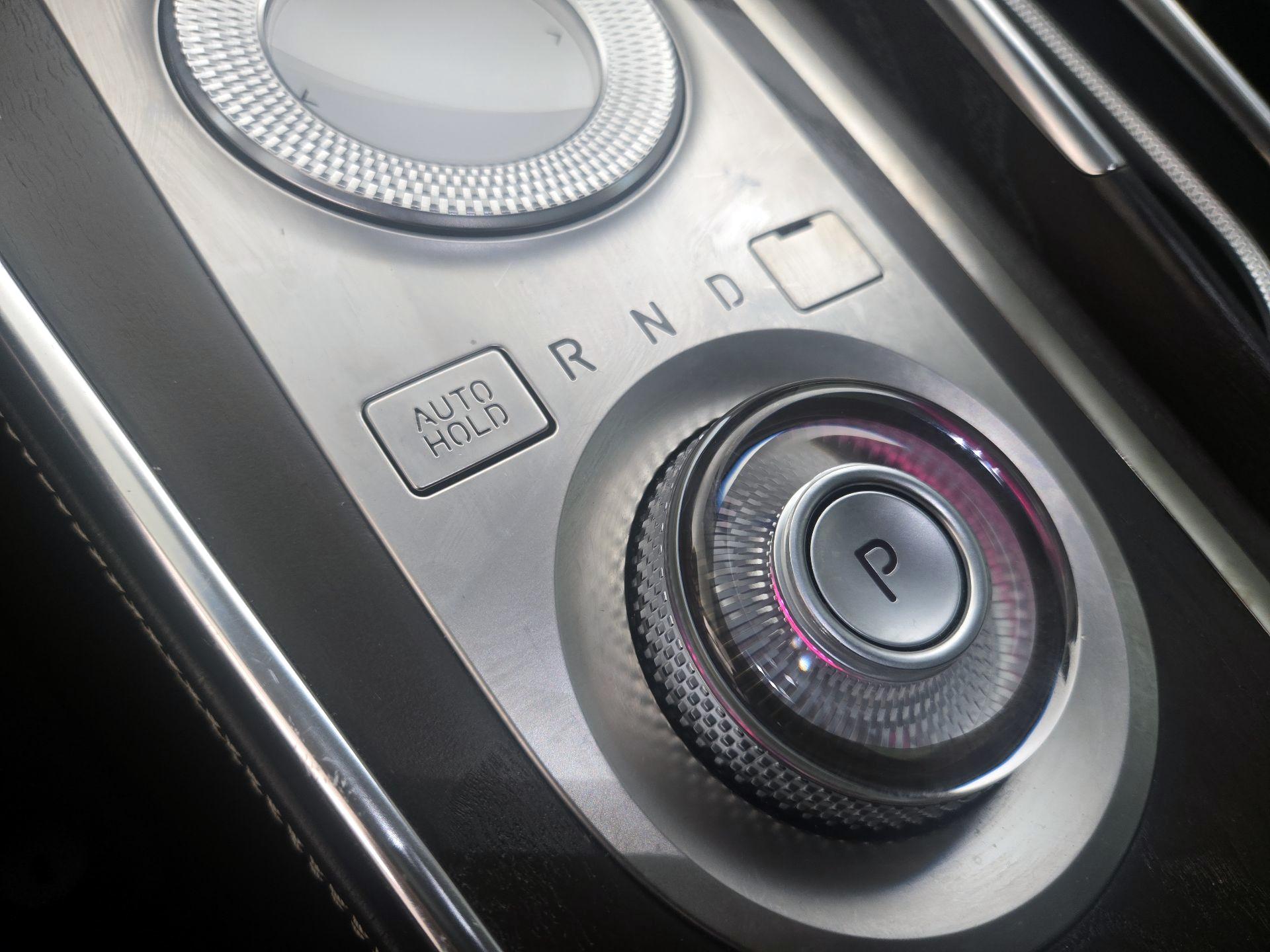 Thumbnail: 2021 Genesis GV80 - 18