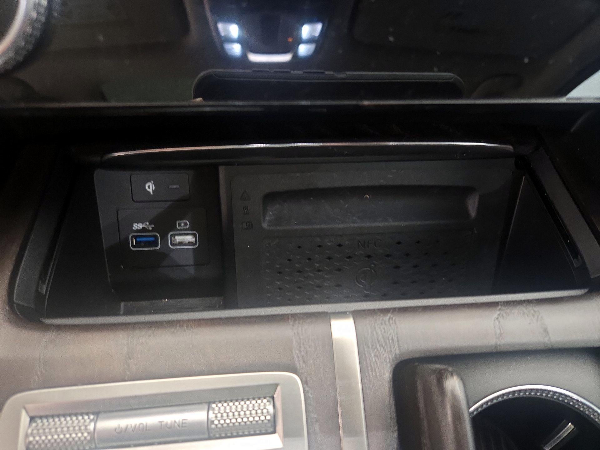 Thumbnail: 2021 Genesis GV80 - 19