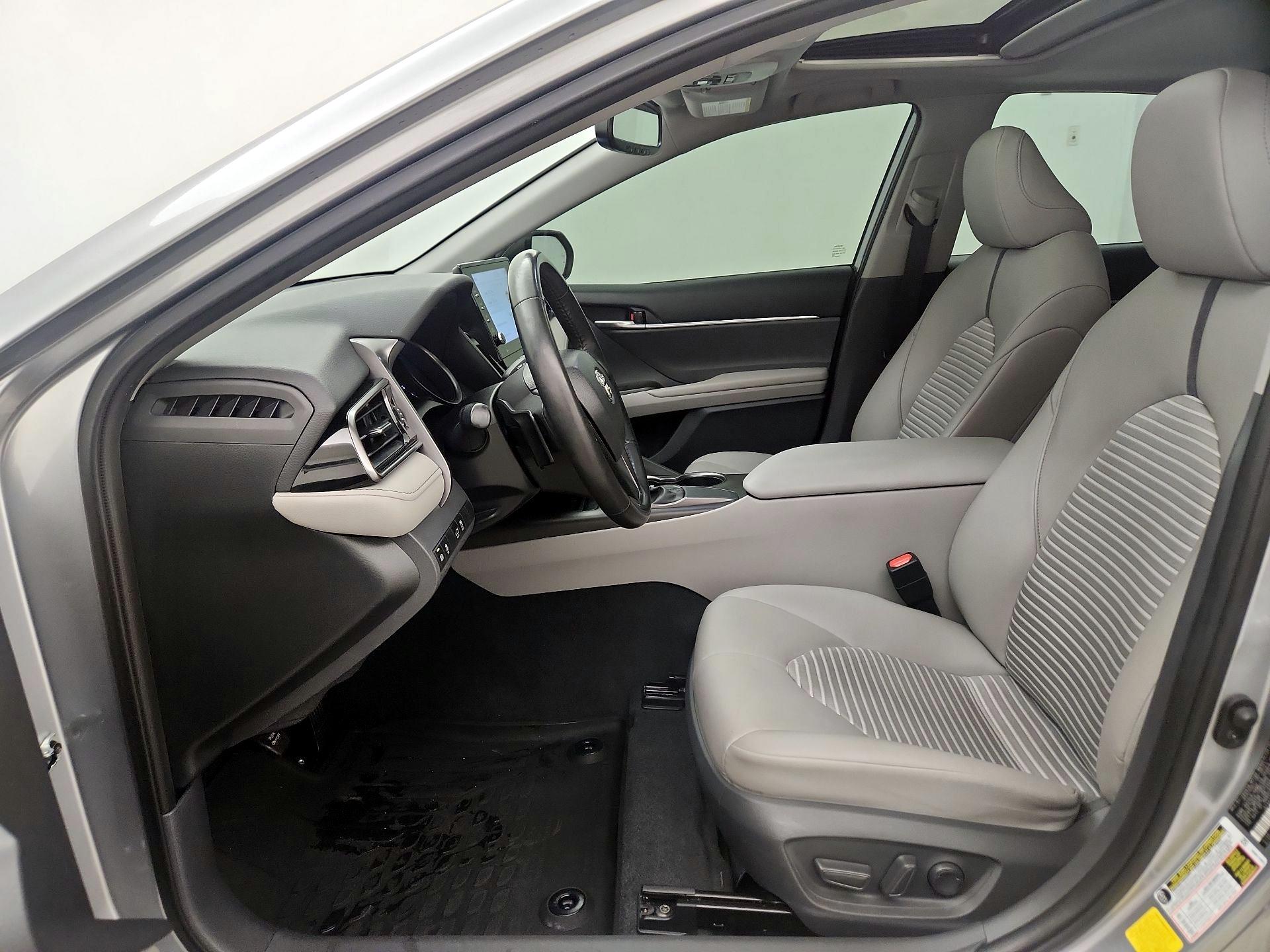 Thumbnail: 2021 Toyota Camry - 11