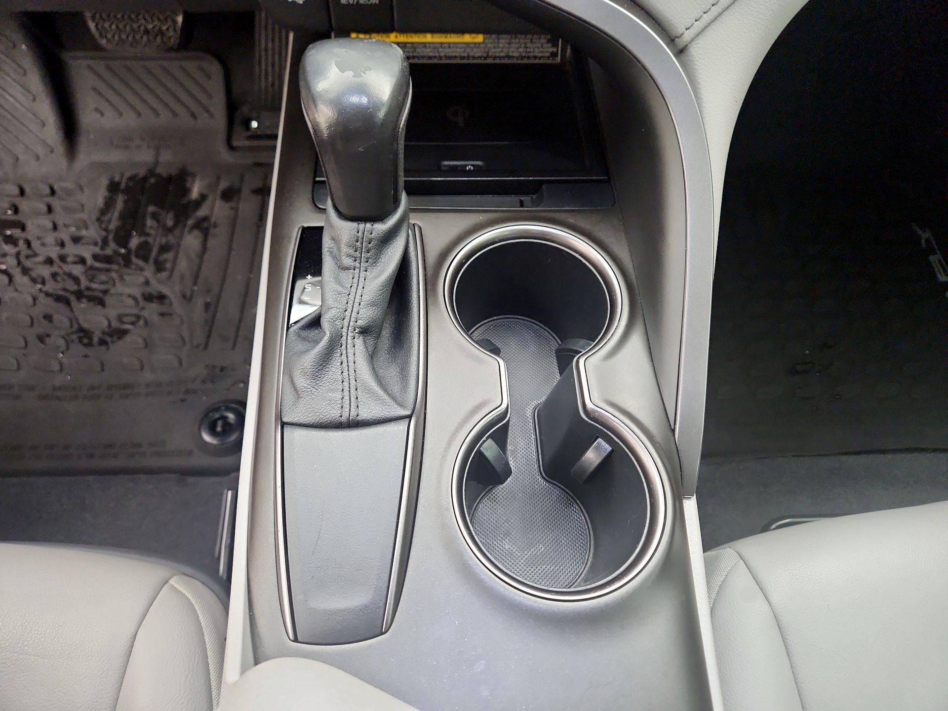 Thumbnail: 2021 Toyota Camry - 17