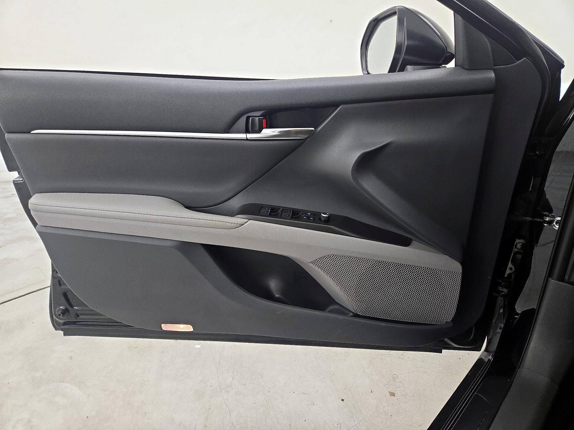 Thumbnail: 2021 Toyota Camry - 12