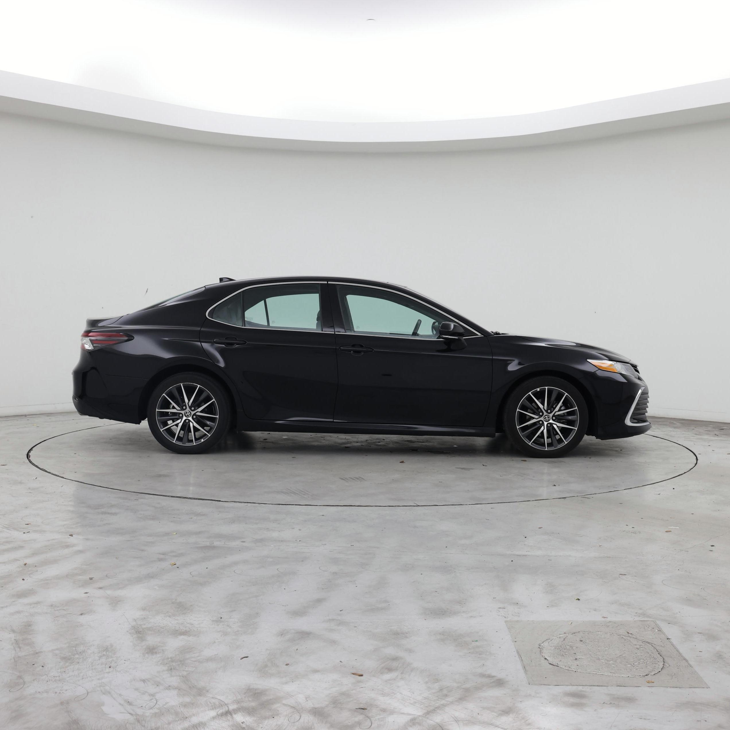 Thumbnail: 2021 Toyota Camry - 7