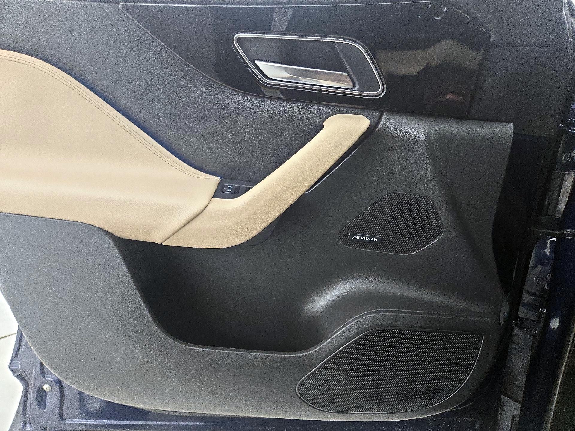 Thumbnail: 2020 Jaguar F-Pace - 12