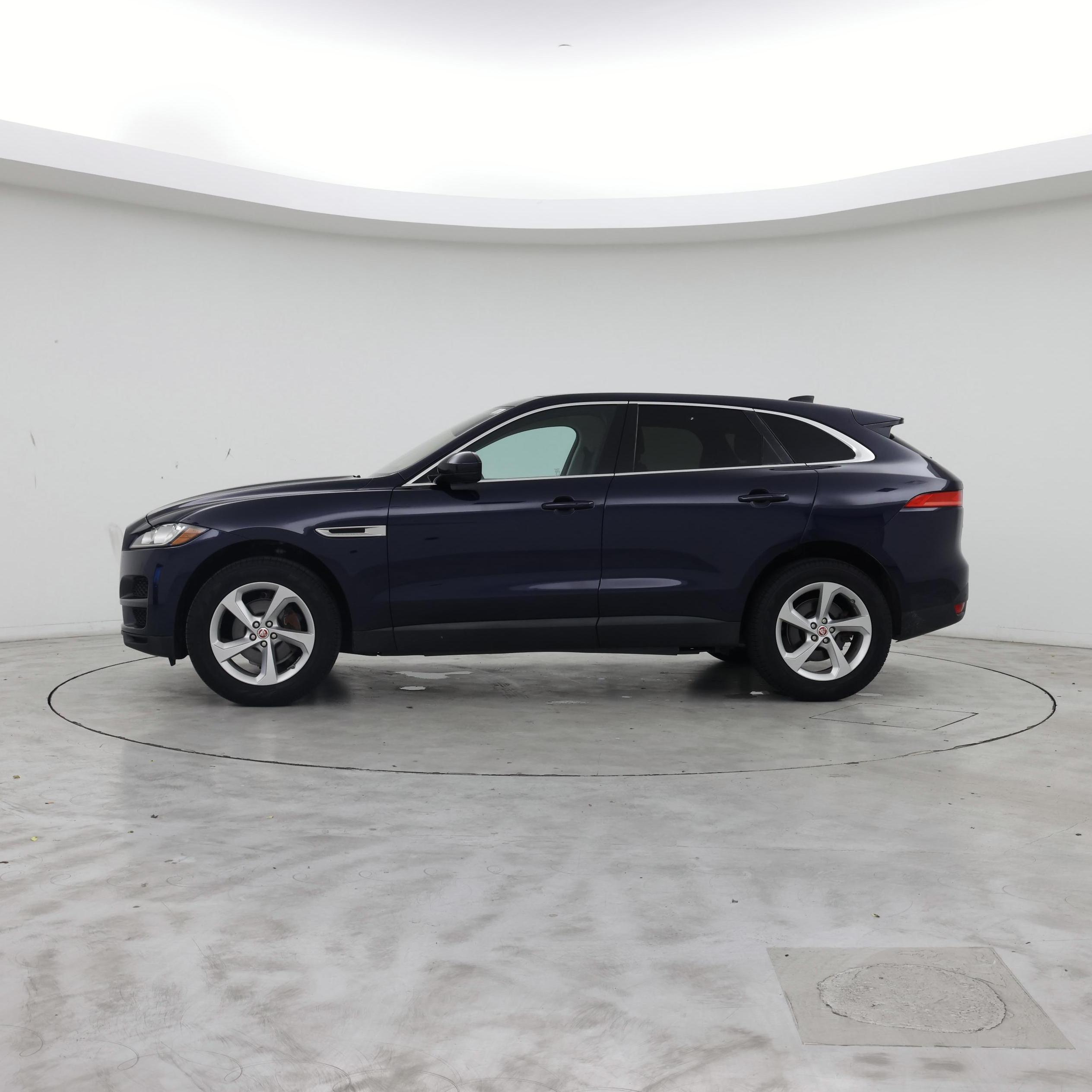 Thumbnail: 2020 Jaguar F-Pace - 3