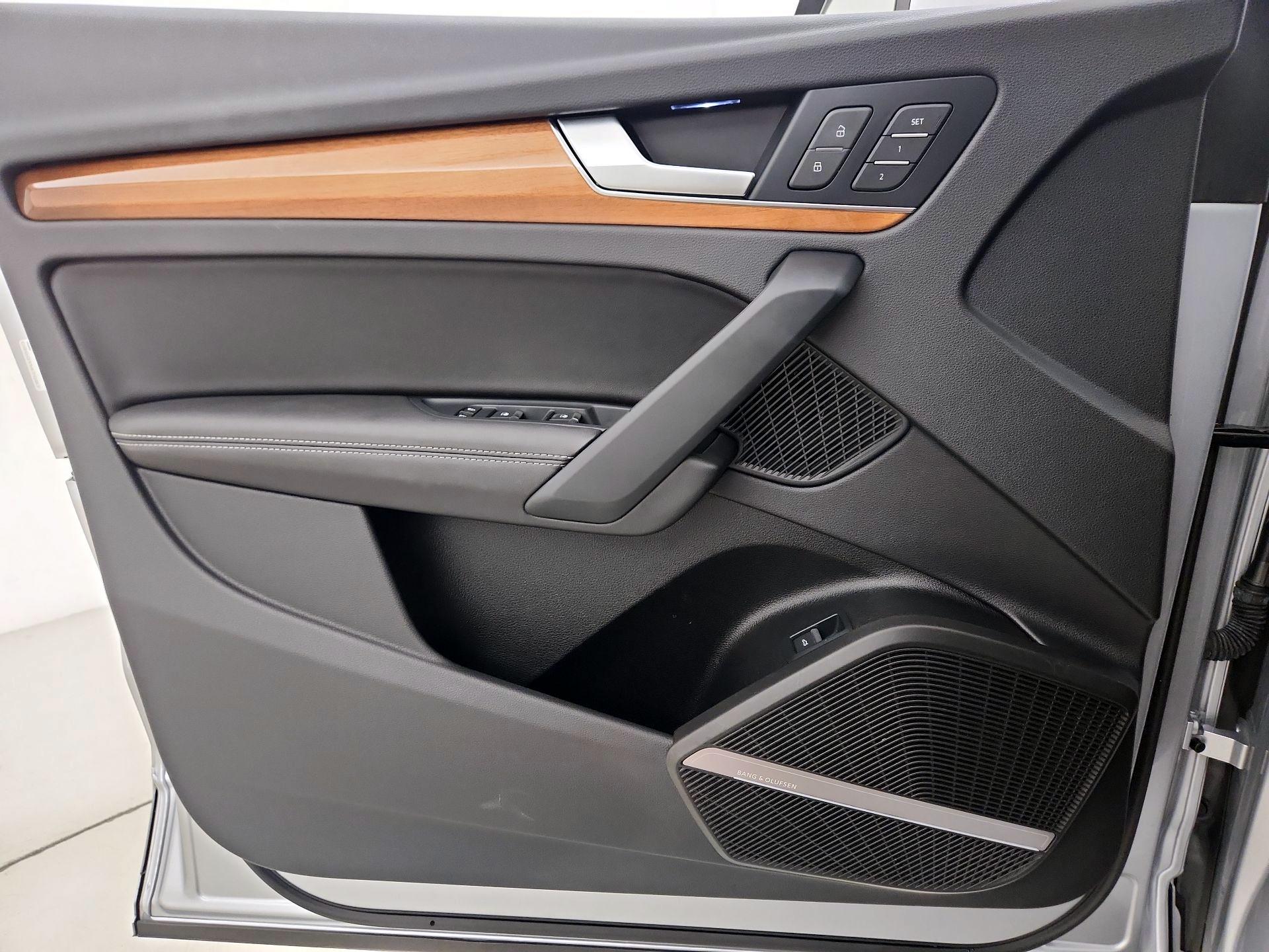 Thumbnail: 2022 Audi Q5 - 12
