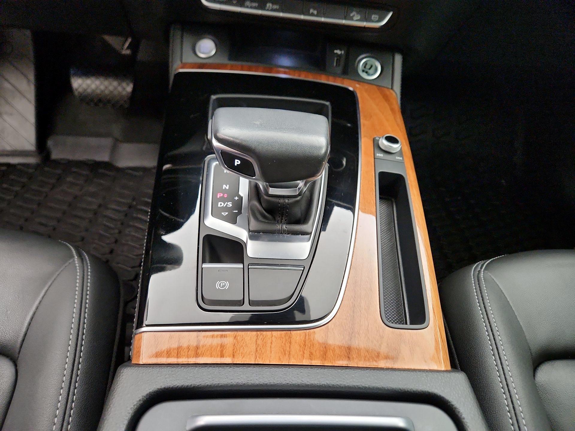 Thumbnail: 2022 Audi Q5 - 18