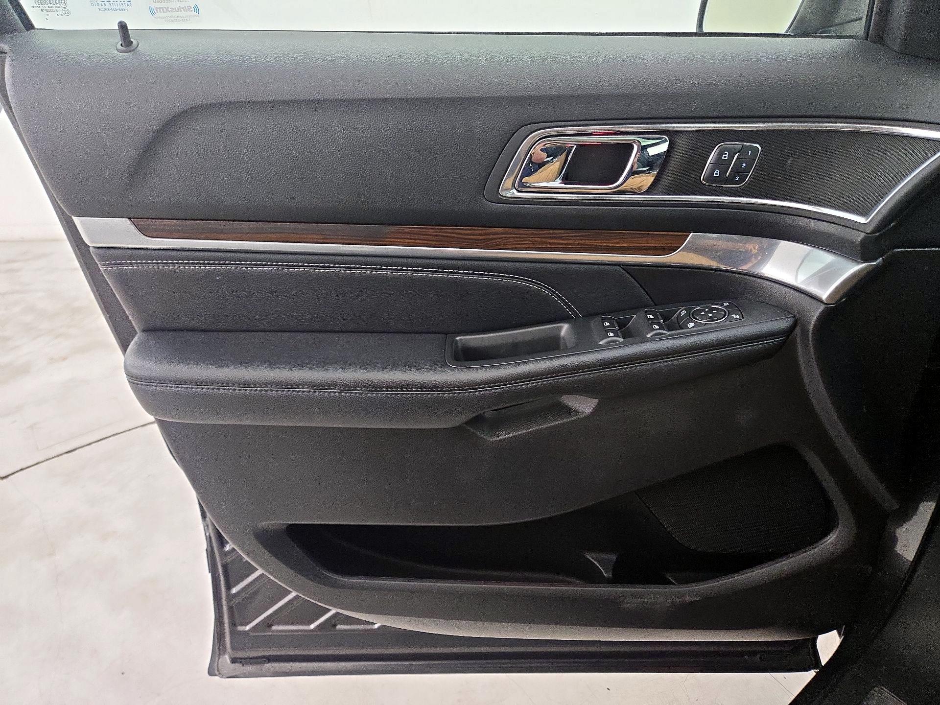 Thumbnail: 2017 Ford Explorer - 12