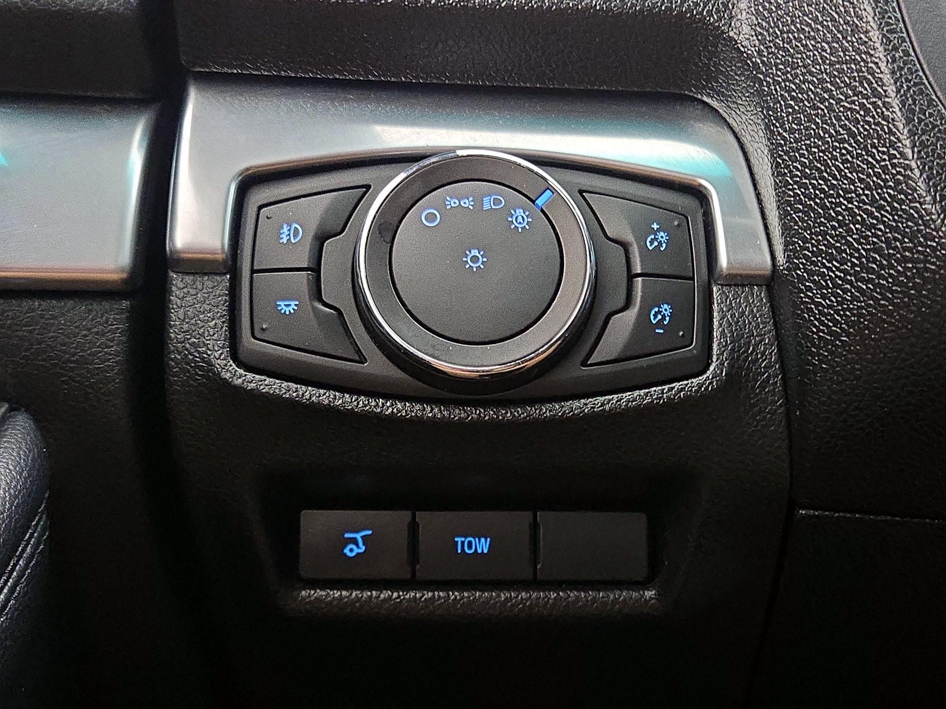 Thumbnail: 2017 Ford Explorer - 13