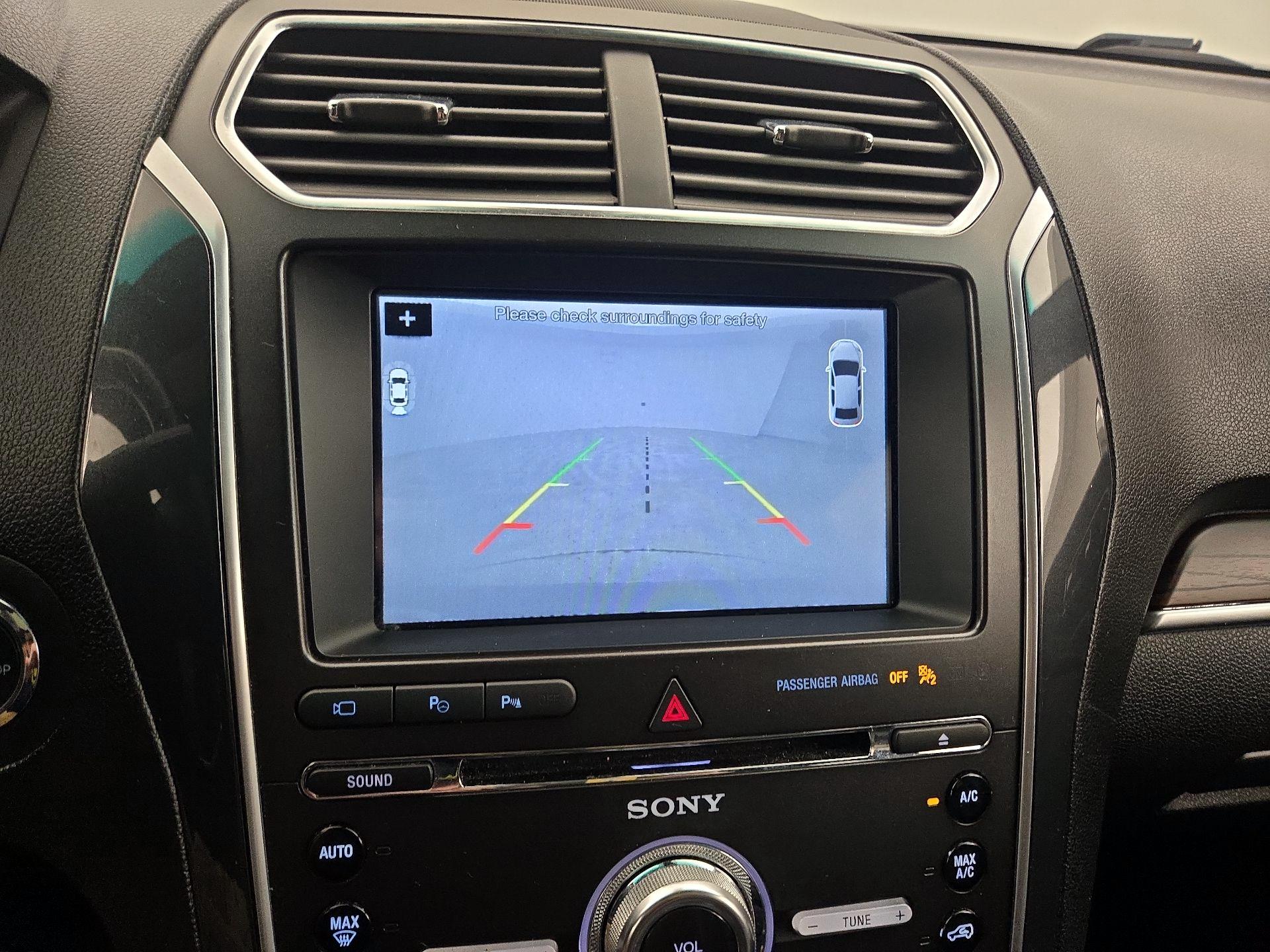 Thumbnail: 2017 Ford Explorer - 15