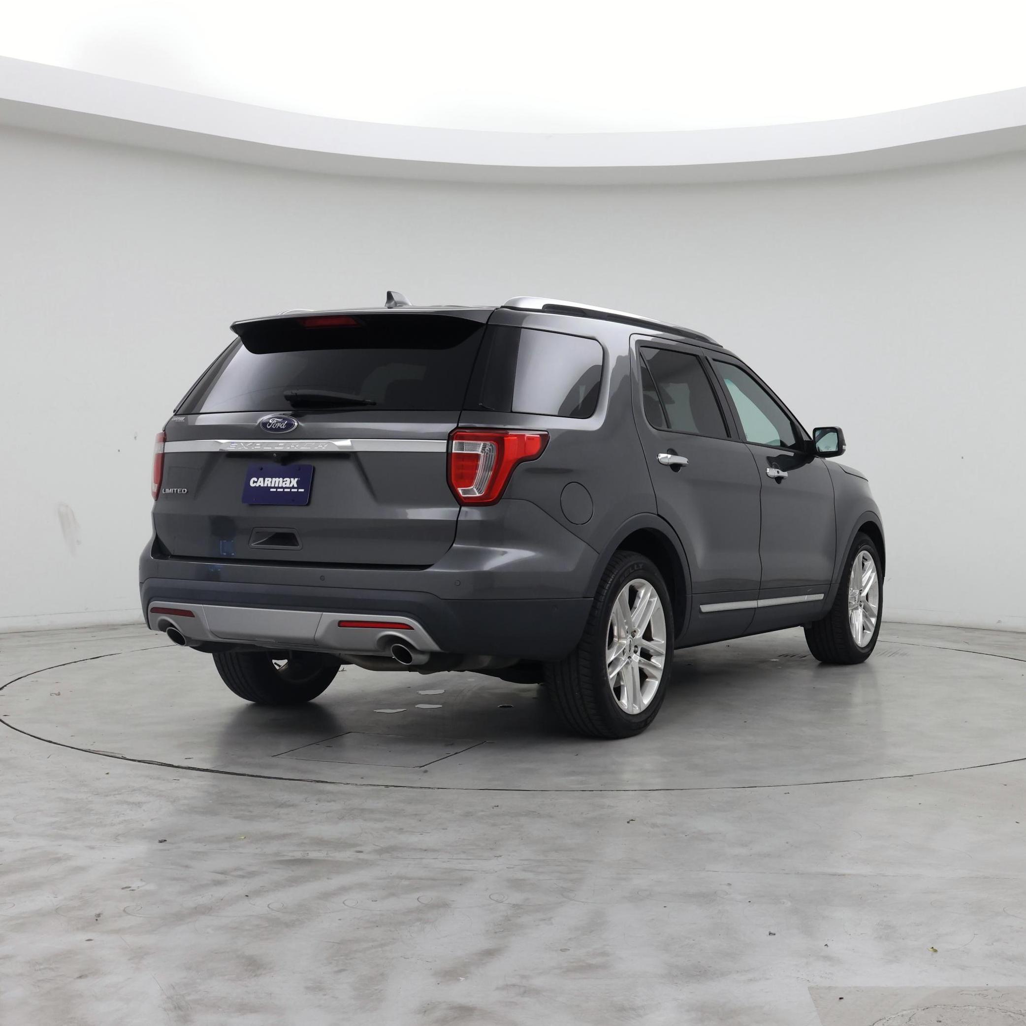 Thumbnail: 2017 Ford Explorer - 8