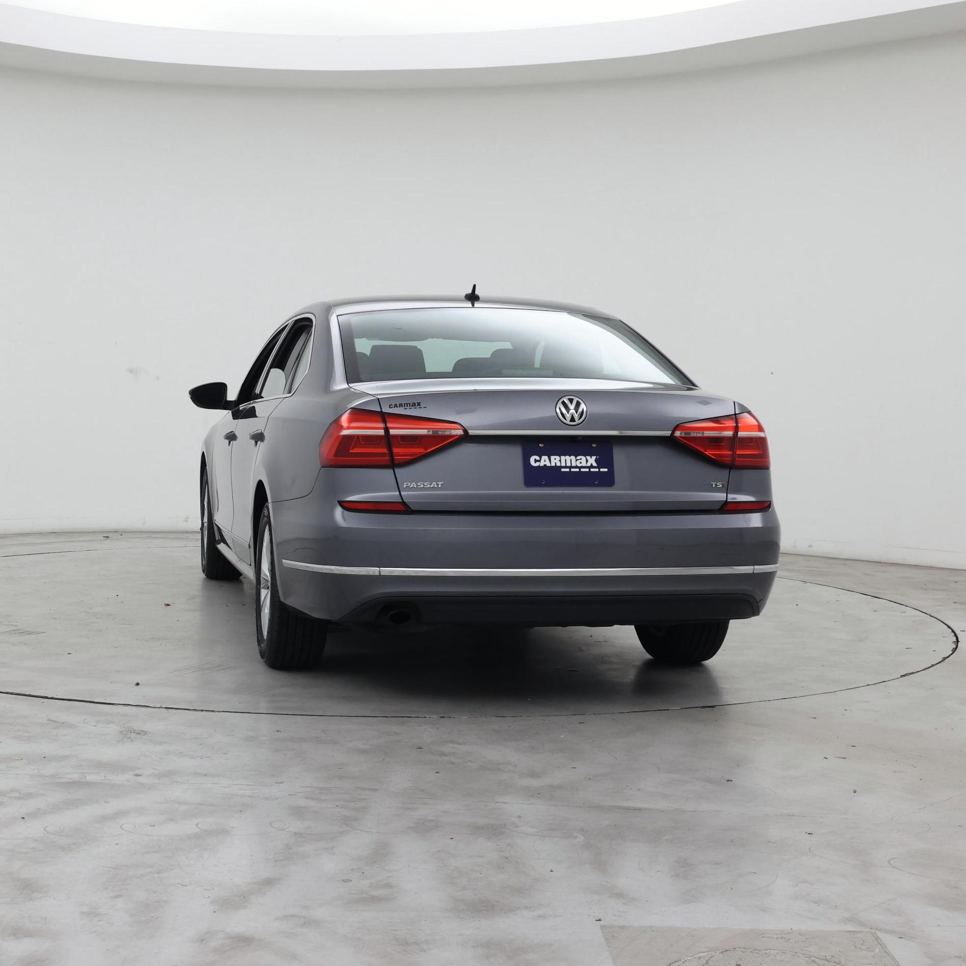 Thumbnail: 2016 Volkswagen Passat - 6