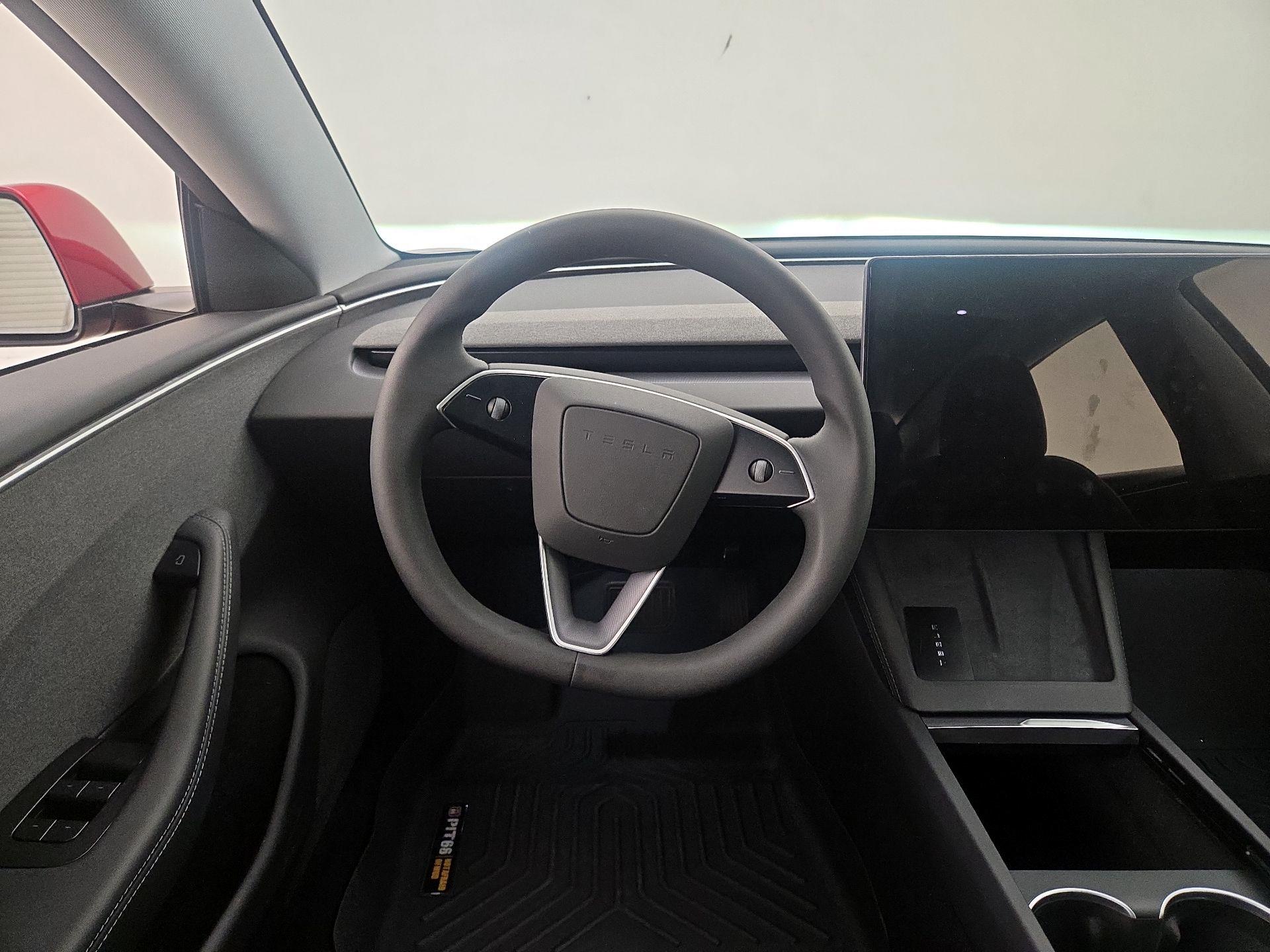 Thumbnail: 2025 Tesla Model 3 - 10