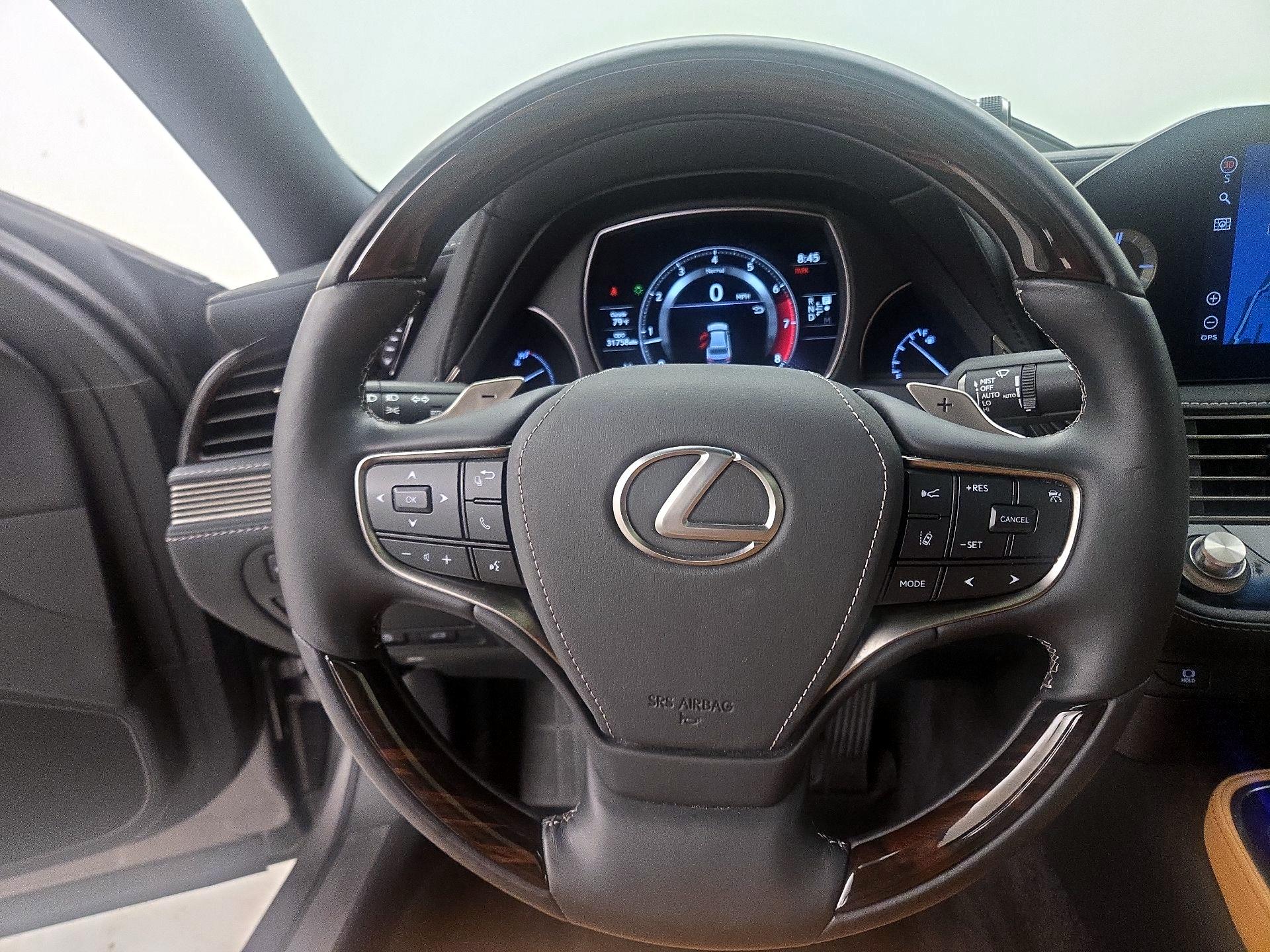 Thumbnail: 2021 Lexus LS - 10