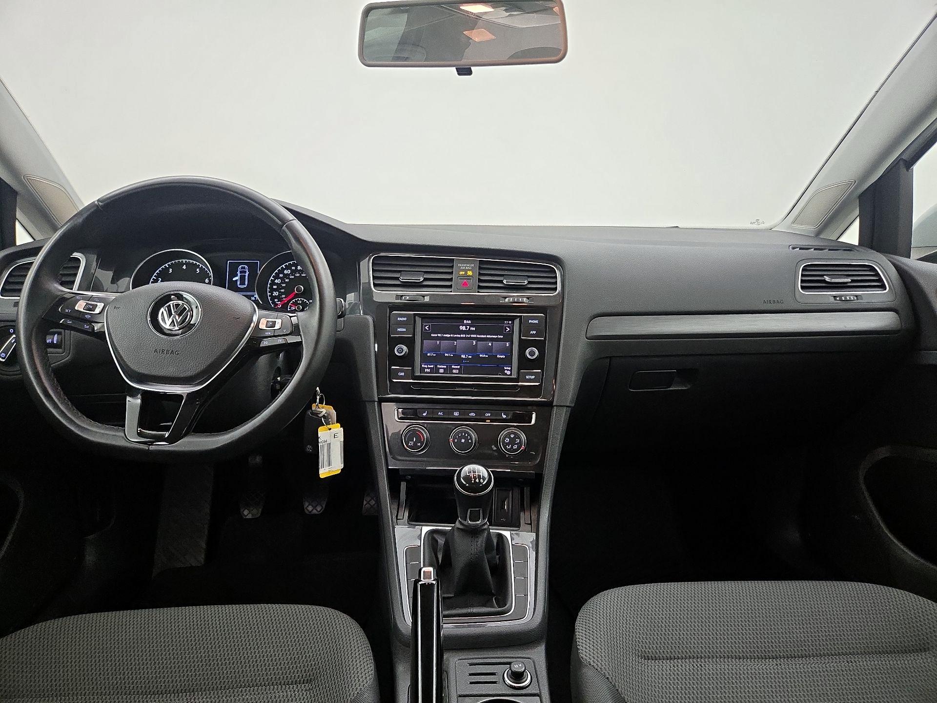 Thumbnail: 2019 Volkswagen Golf - 9