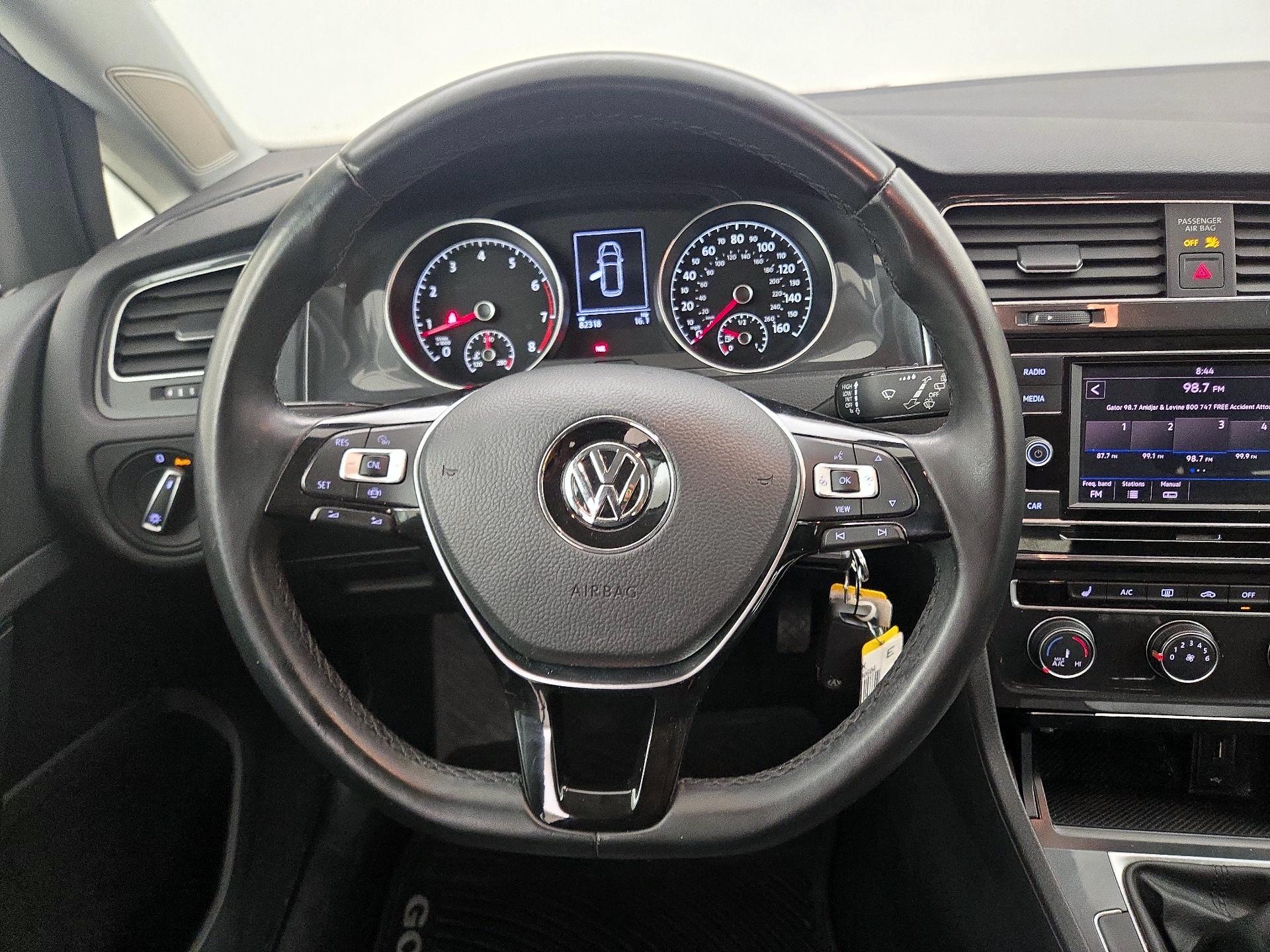 Thumbnail: 2019 Volkswagen Golf - 10