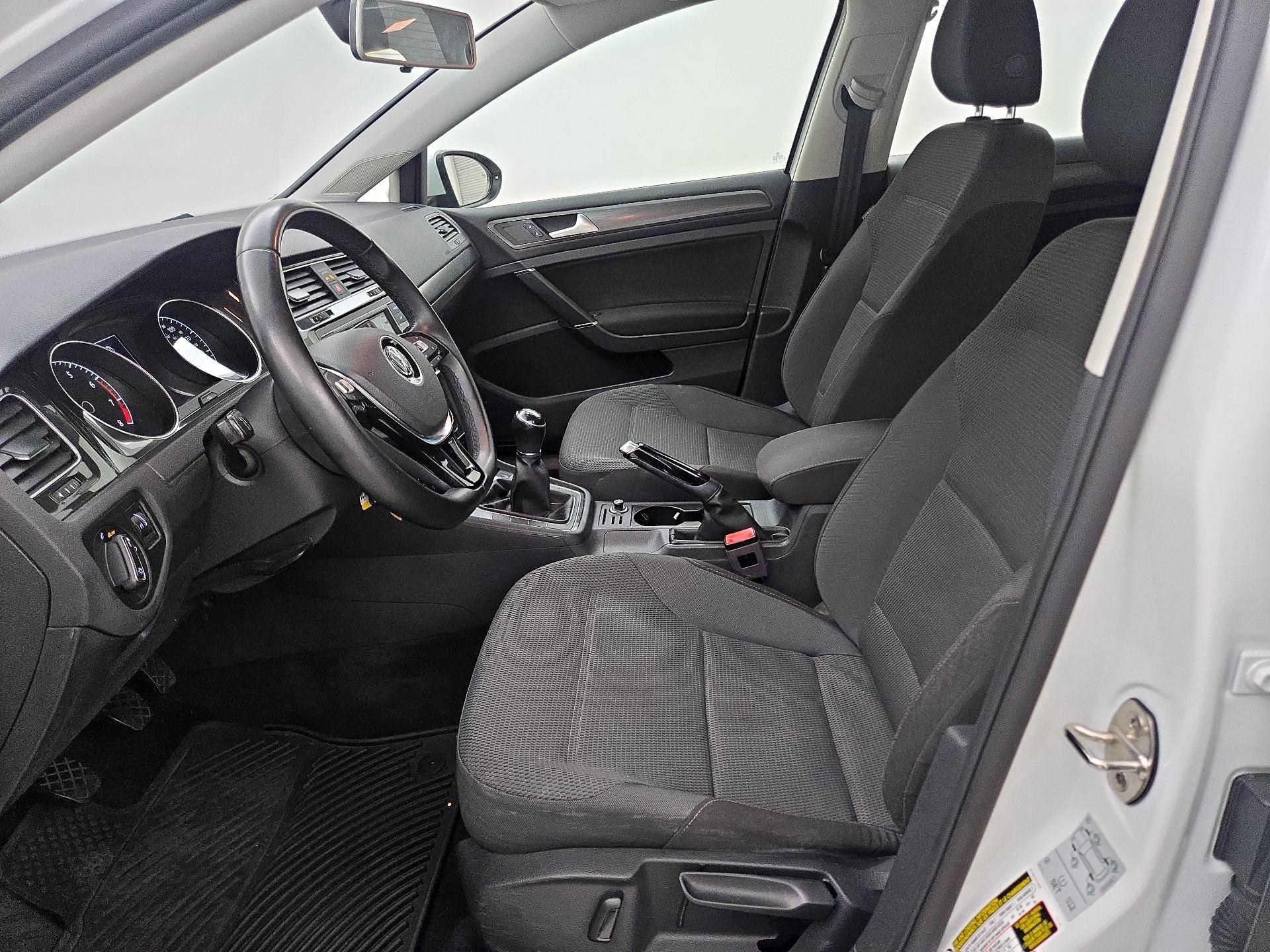 Thumbnail: 2019 Volkswagen Golf - 11