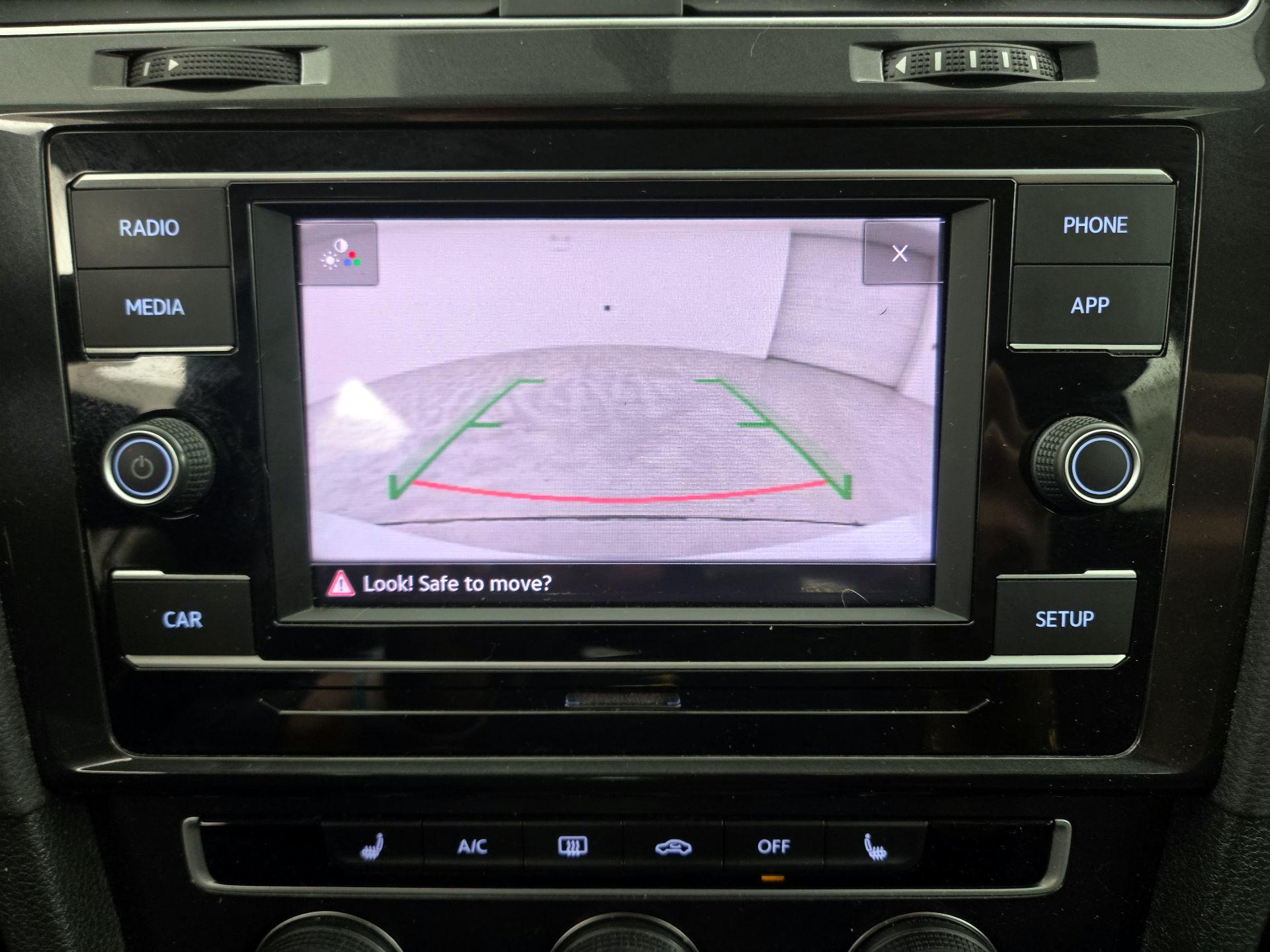 Thumbnail: 2019 Volkswagen Golf - 14